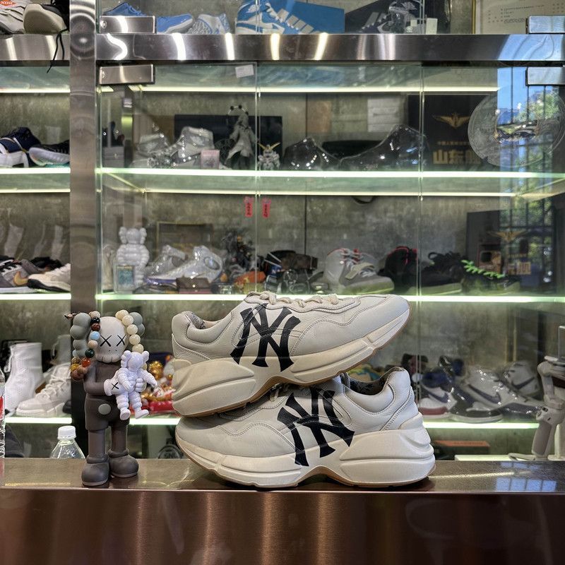 Gucci Gucci Rhyton Low-Top Sneaker in Beige - Size US 8 / EU 41 - 6 Thumbnail