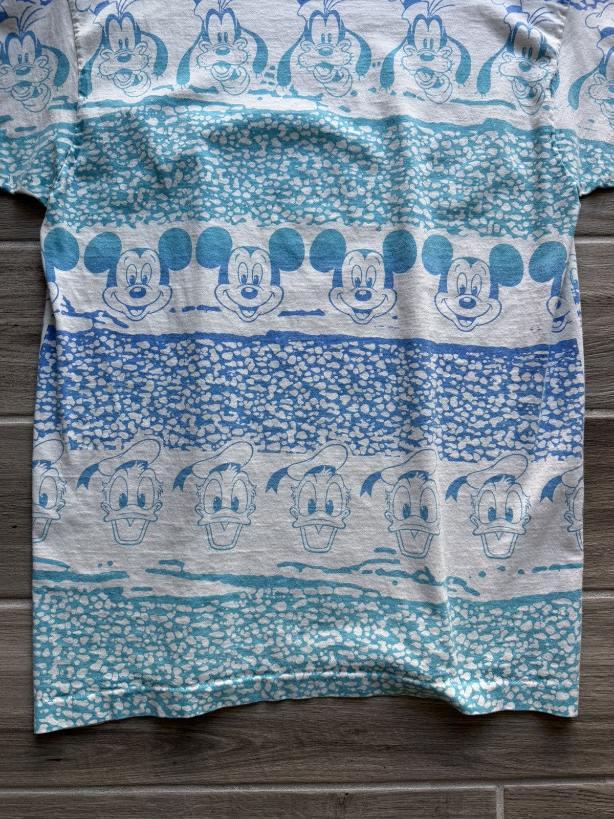 Disney Vintage 90s Disney Wrap Around AOP T-Shirt Sz XL Gently Used Size US XL / EU 56 / 4 - 8 Thumbnail