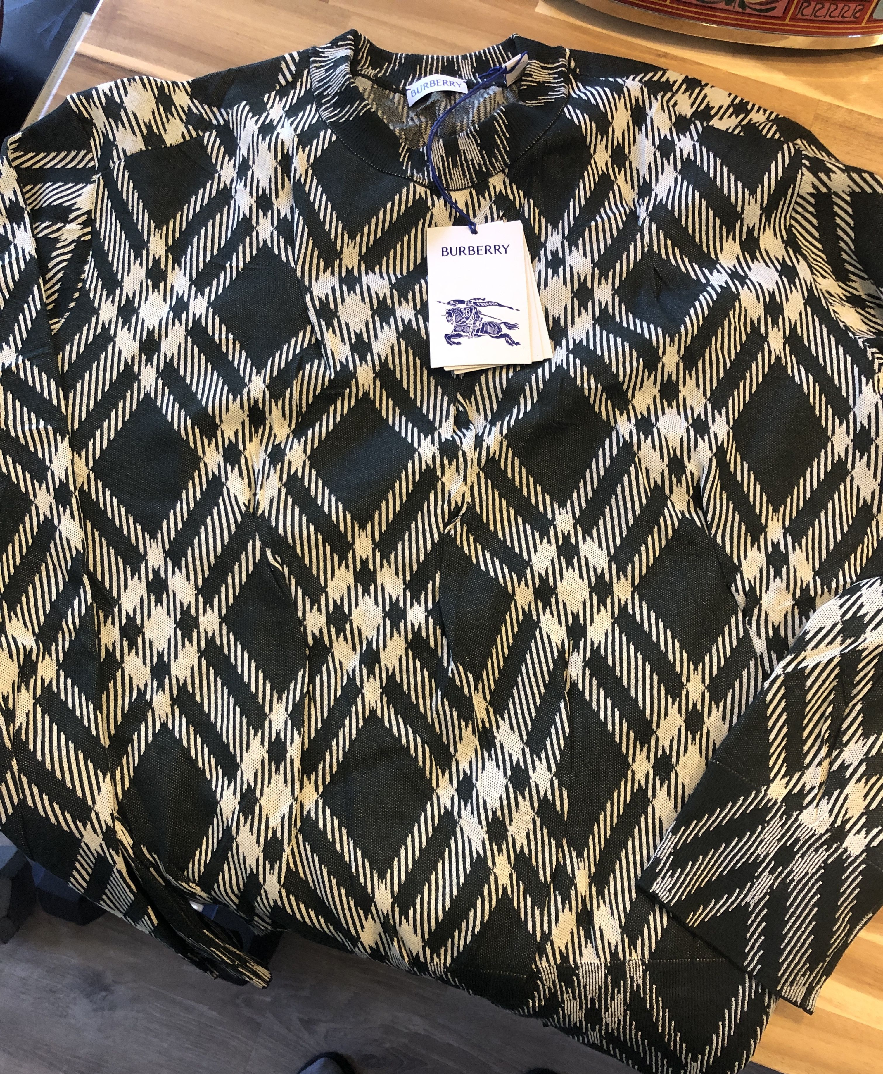 Burberry Burberry Ivy Green Daniel Lee Sweater NWT NEW Size US L / EU 52-54 / 3 - 1 Thumbnail