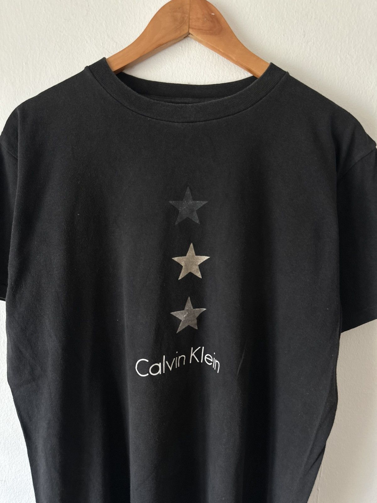 Calvin Klein Vintage 90’s Calvin Klein Stars T Shirt Size US M / EU 48-50 / 2 - 2 Thumbnail