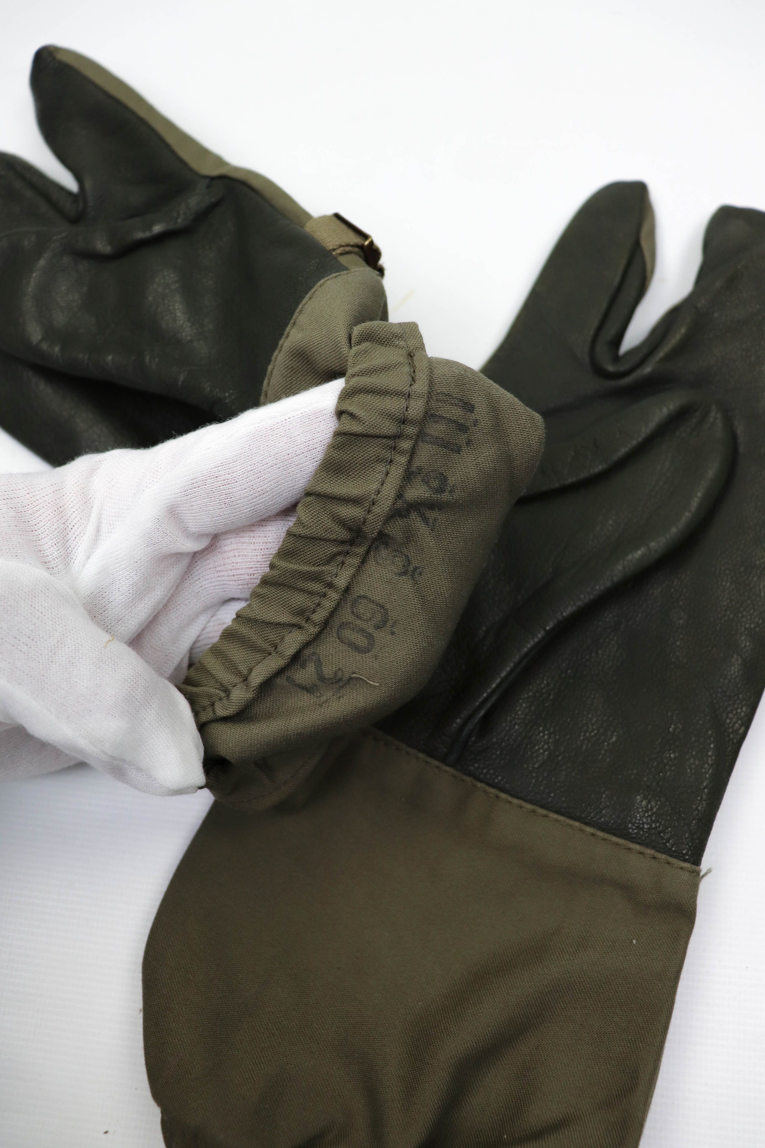 Vintage Vintage German Army Bundeswehr Shooters Tabi Gloves Size ONE SIZE - 11 Thumbnail