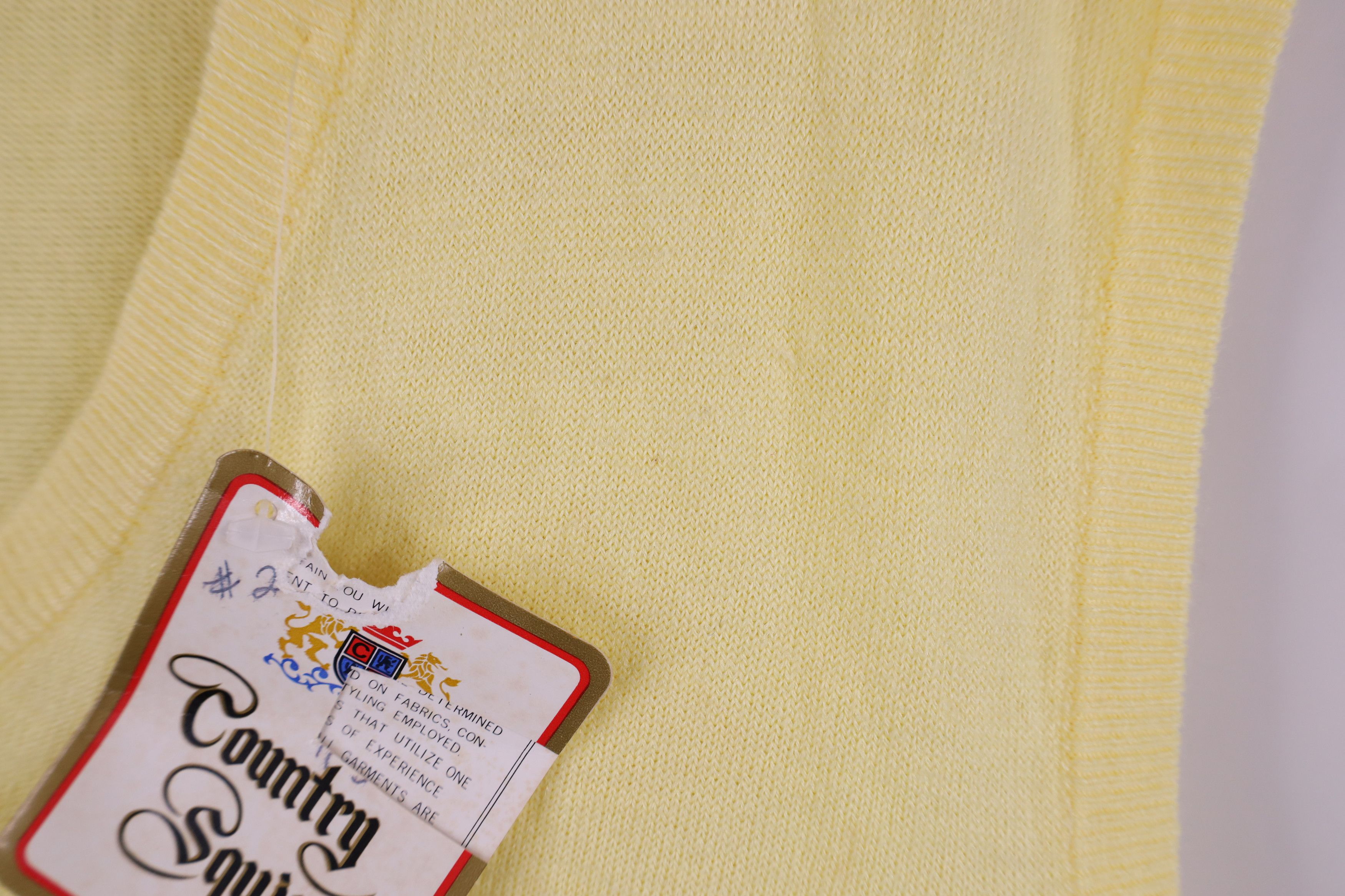 Vintage Deadstock Vintage 70s Streetwear Knit Sweater Vest Yellow Size L / US 10 / IT 46 - 5 Thumbnail