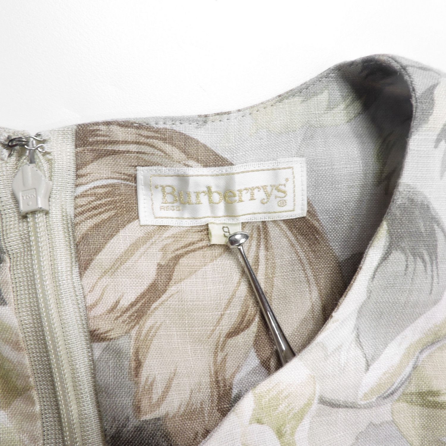 Burberry BURBERRY’S FLORAL PATTERN SLEEVELESS MINI DRESS Size M / US 6-8 / IT 42-44 - 3 Thumbnail