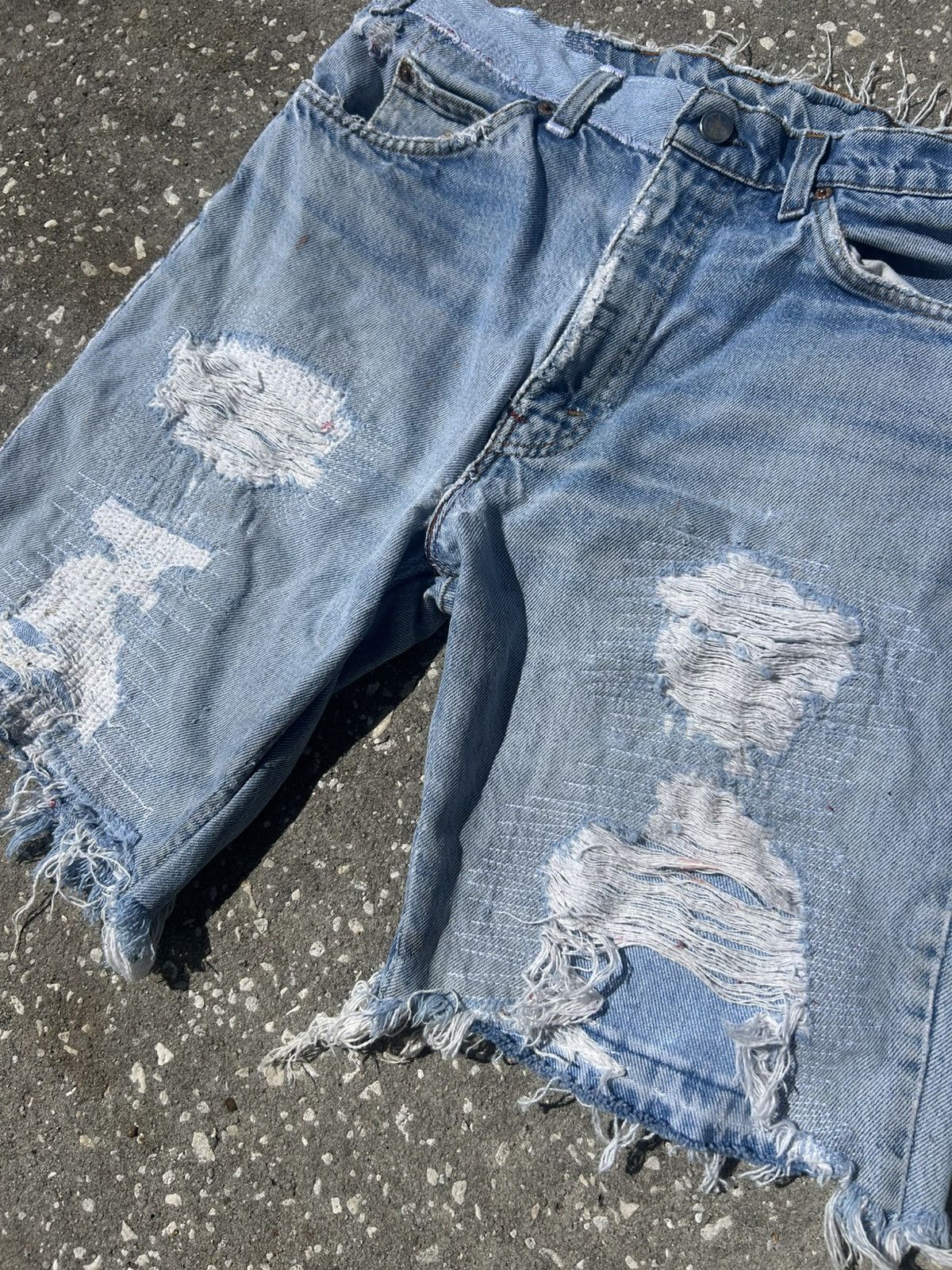 Other 1/1 Your World vintage frayed repaired levis denim shorts Size US 32 / EU 48 - 2 Thumbnail