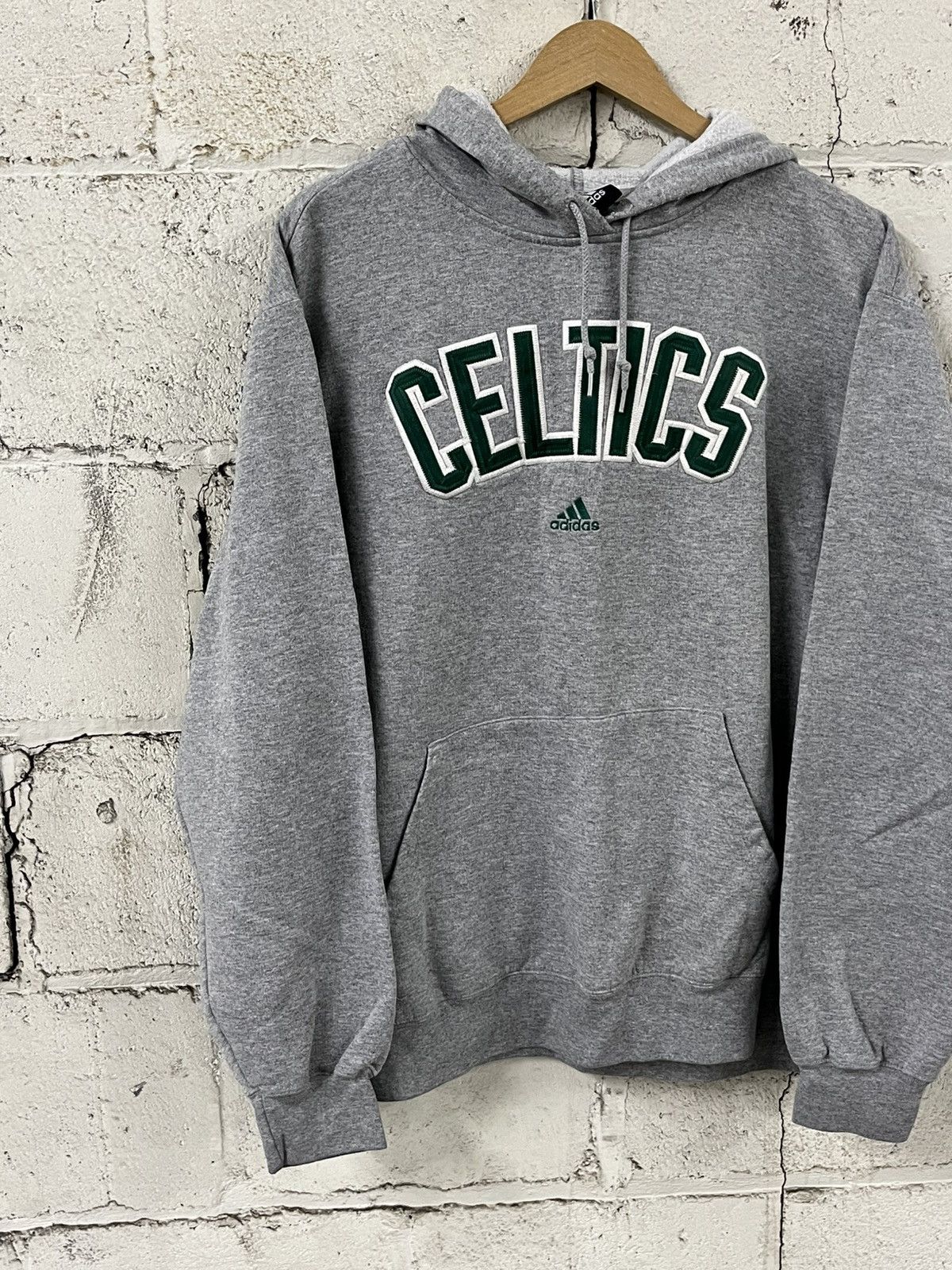 Adidas Vintage Boston celtics adidas hoodie y2k nba streetwear boxy Size US L / EU 52-54 / 3 - 3 Thumbnail