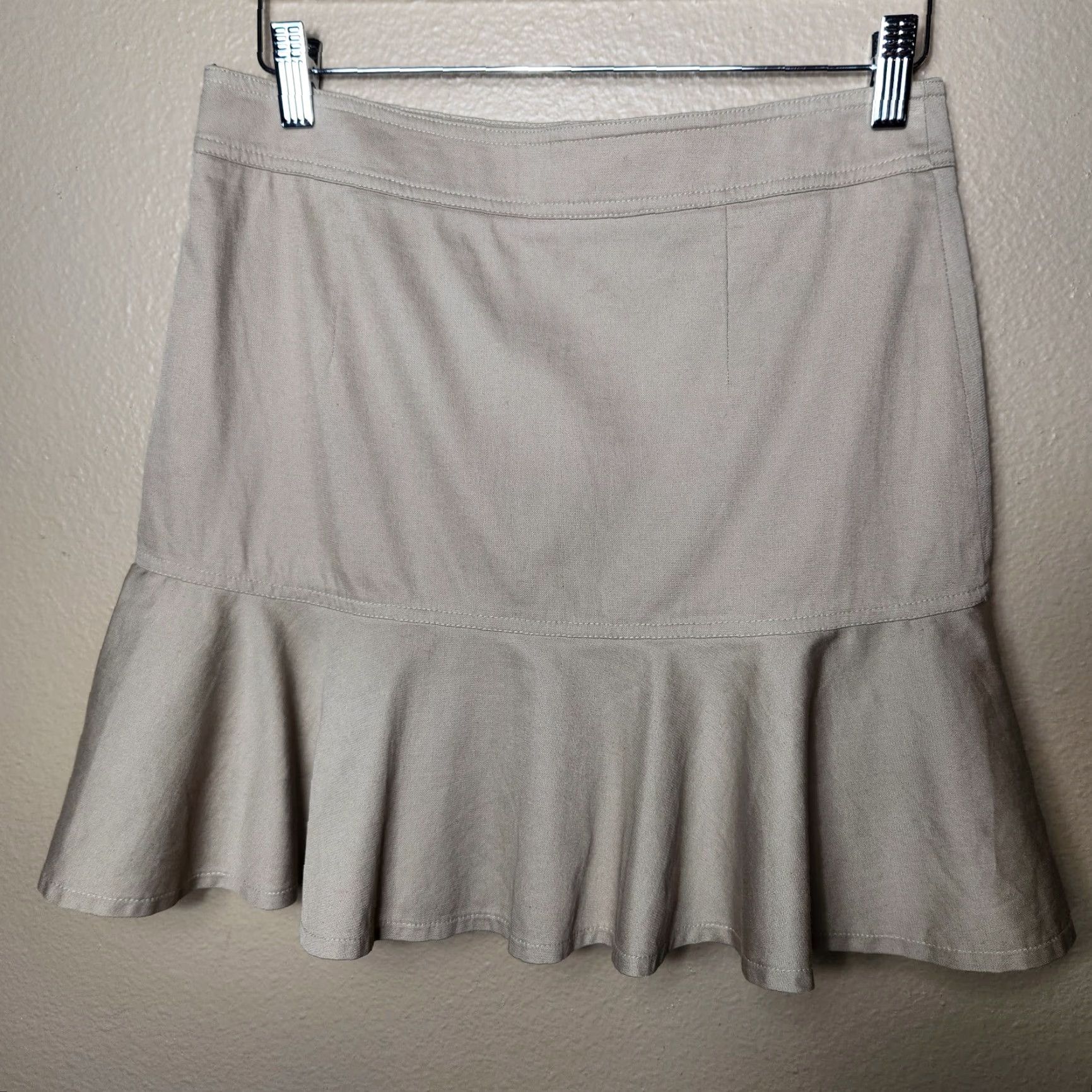 Club Monaco Club Monaco Womens Skirt Size 4 Khaki Beige Flounce Trumpet Size 27" / US 4 / IT 40 - 4 Thumbnail