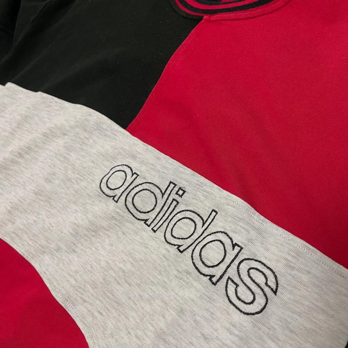Adidas 💥Vintage Sweatshirt Adidas Originals 90s Big Logo‼️ Size US M / EU 48-50 / 2 - 4 Thumbnail