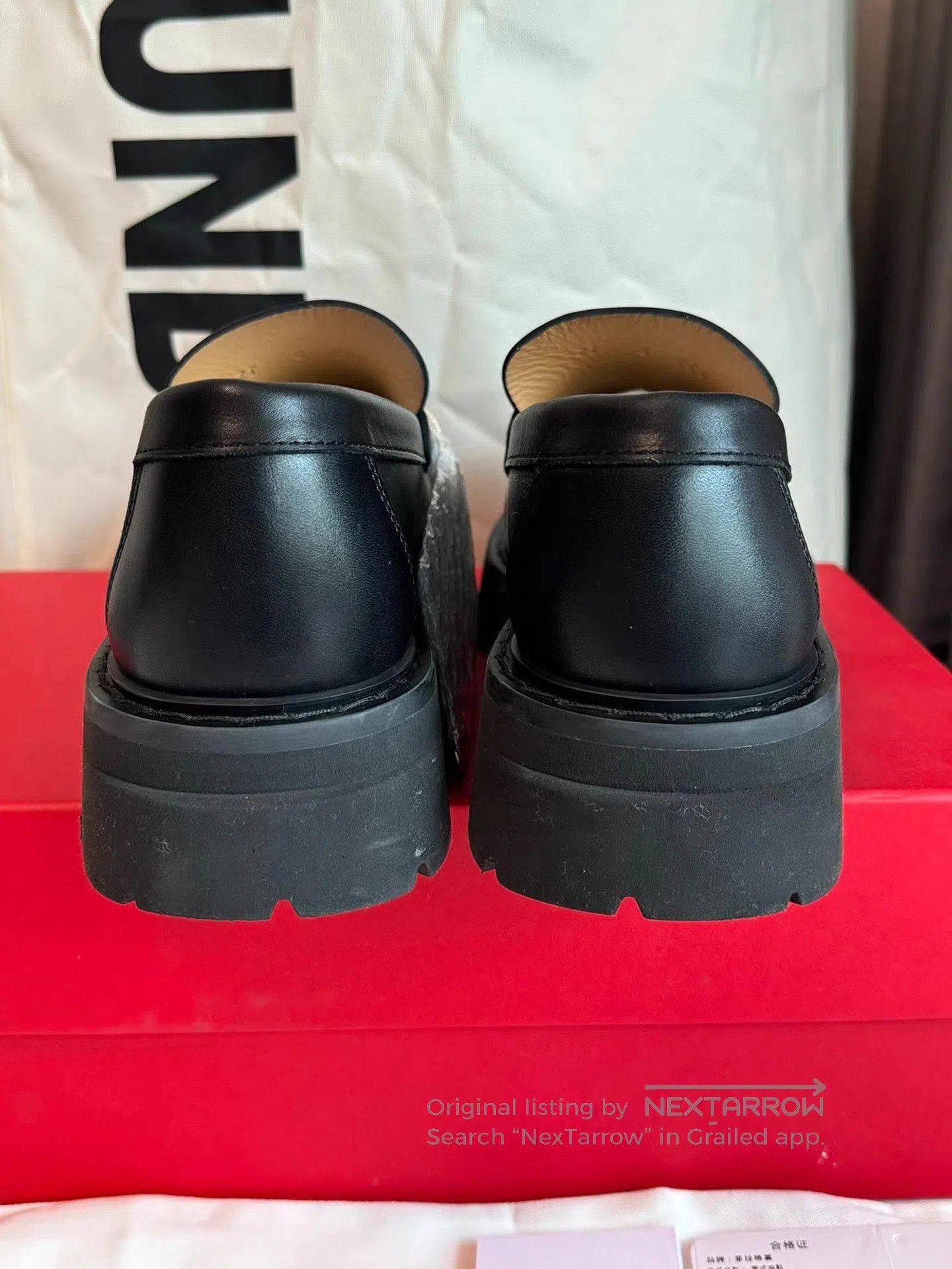 Salvatore Ferragamo Black Leather Slip. Size US 7 / EU 40 - 3 Thumbnail