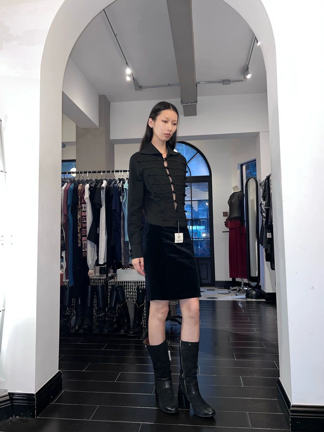 Burberry Burberry Vintage Velvet Embroidered Bodycon Skirt Size 42 Size 28" / US 6 / IT 42 - 5 Thumbnail