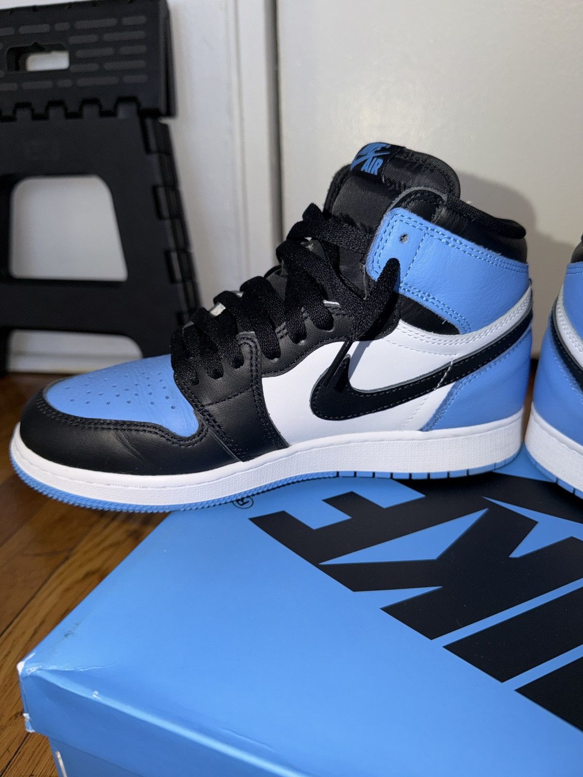 Jordan Brand AJ1 UNC TOE 7y Size US 7 / EU 40 - 4 Thumbnail