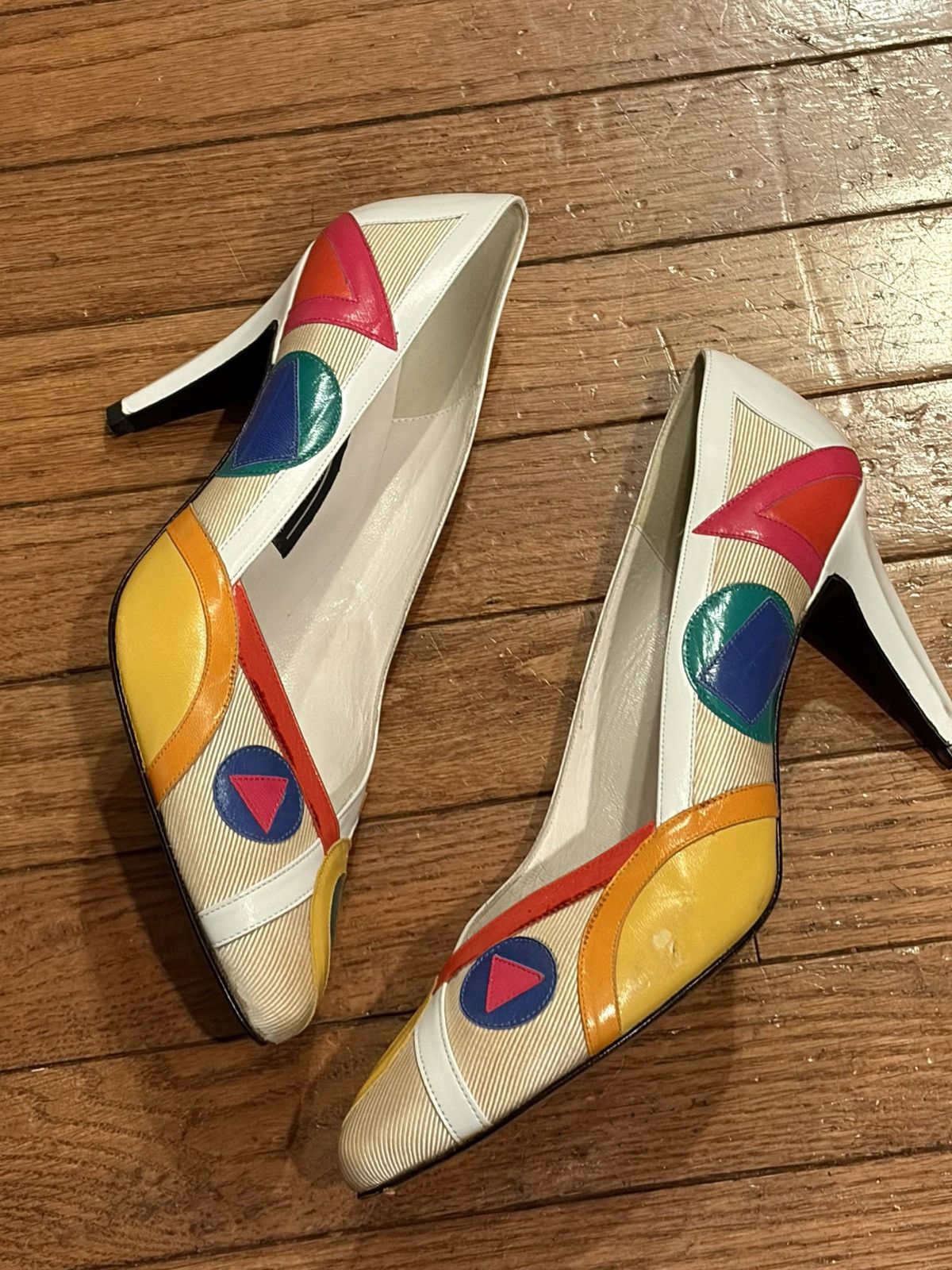 Stuart Weitzman Stuart Weitzman Vintage 8.5 Art Print Heels Size US 8.5 / IT 38.5 - 1 Thumbnail