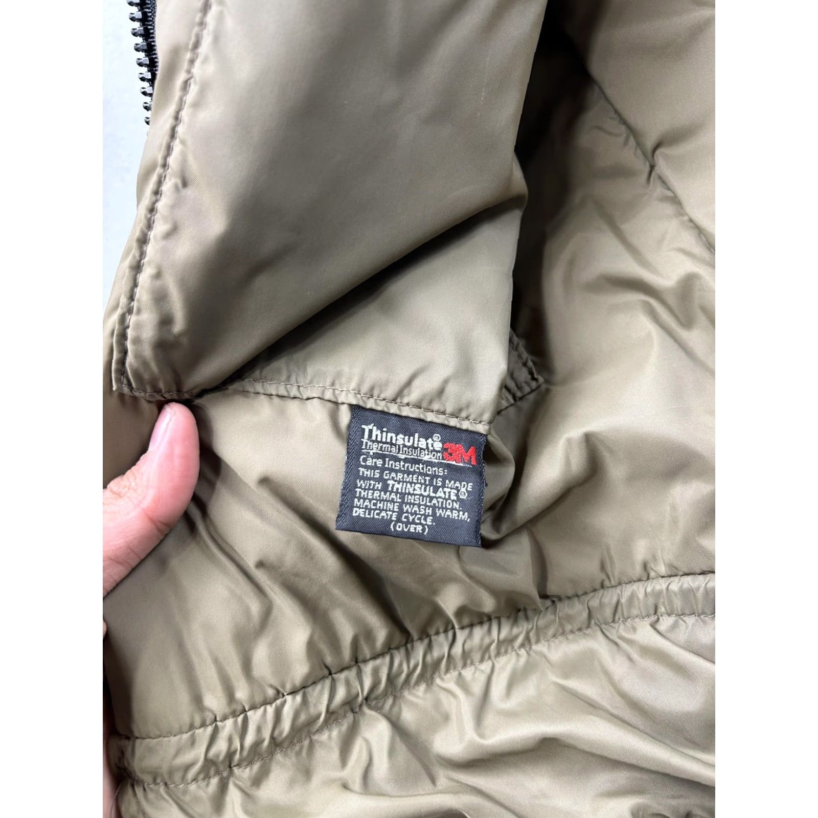 Vintage VINTAGE L.L. Bean Coat Parka Mens 2XL Green Hooded Winter Nylon Padded Thinsulate Black Scuff Size US XXL / EU 58 / 5 - 4 Thumbnail