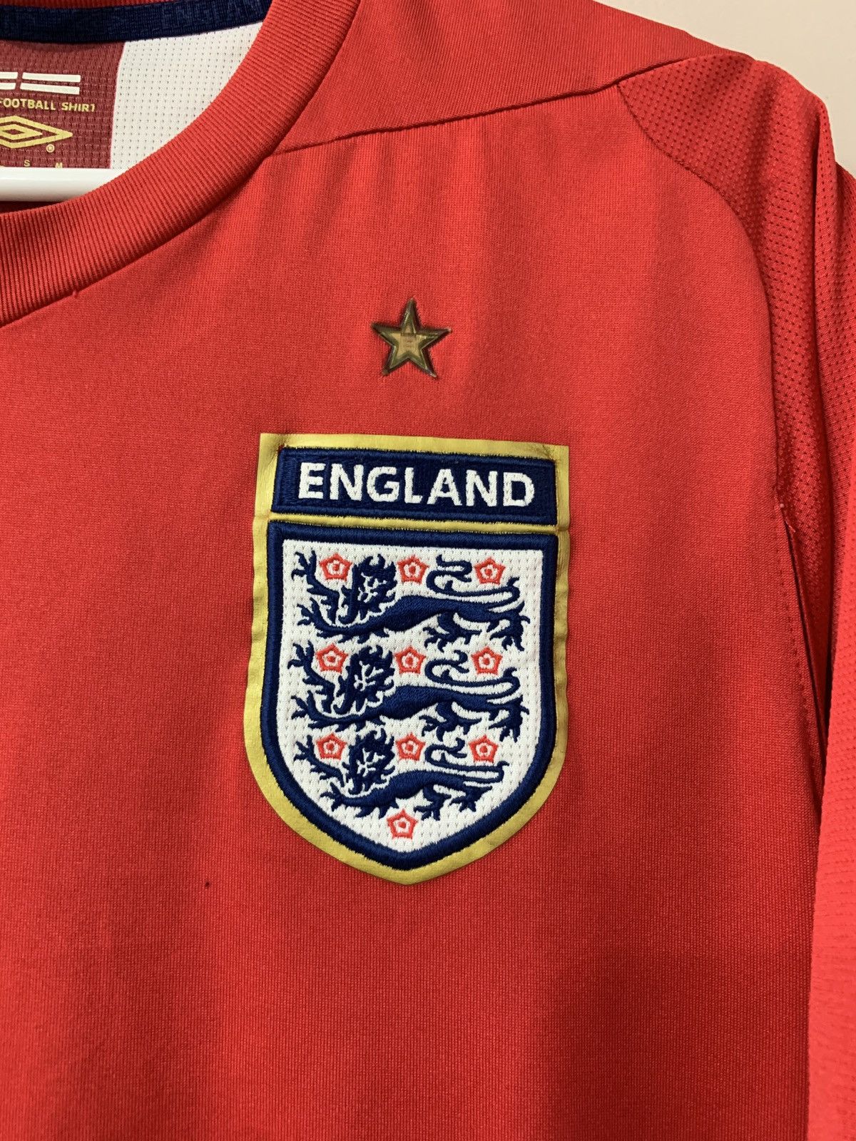 Umbro × Vintage England 2006 Away Football Shirt Umbro Vintage GERRARD #4 Size US S / EU 44-46 / 1 - 6 Thumbnail