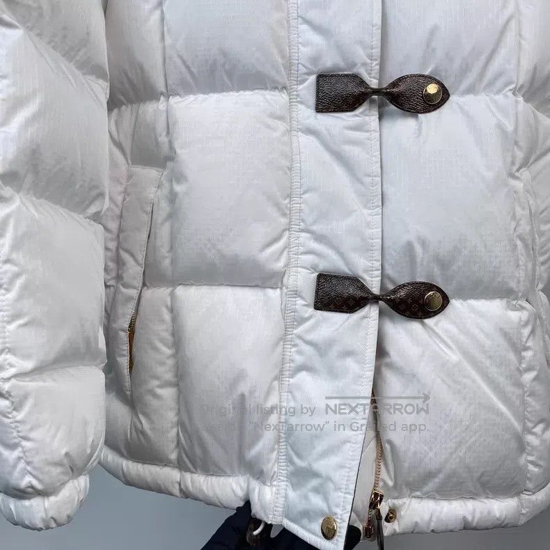 Louis Vuitton Louis Vuitton Capsule white down jacket with old flower in Size XXS / US 00 / IT 34 - 4 Thumbnail