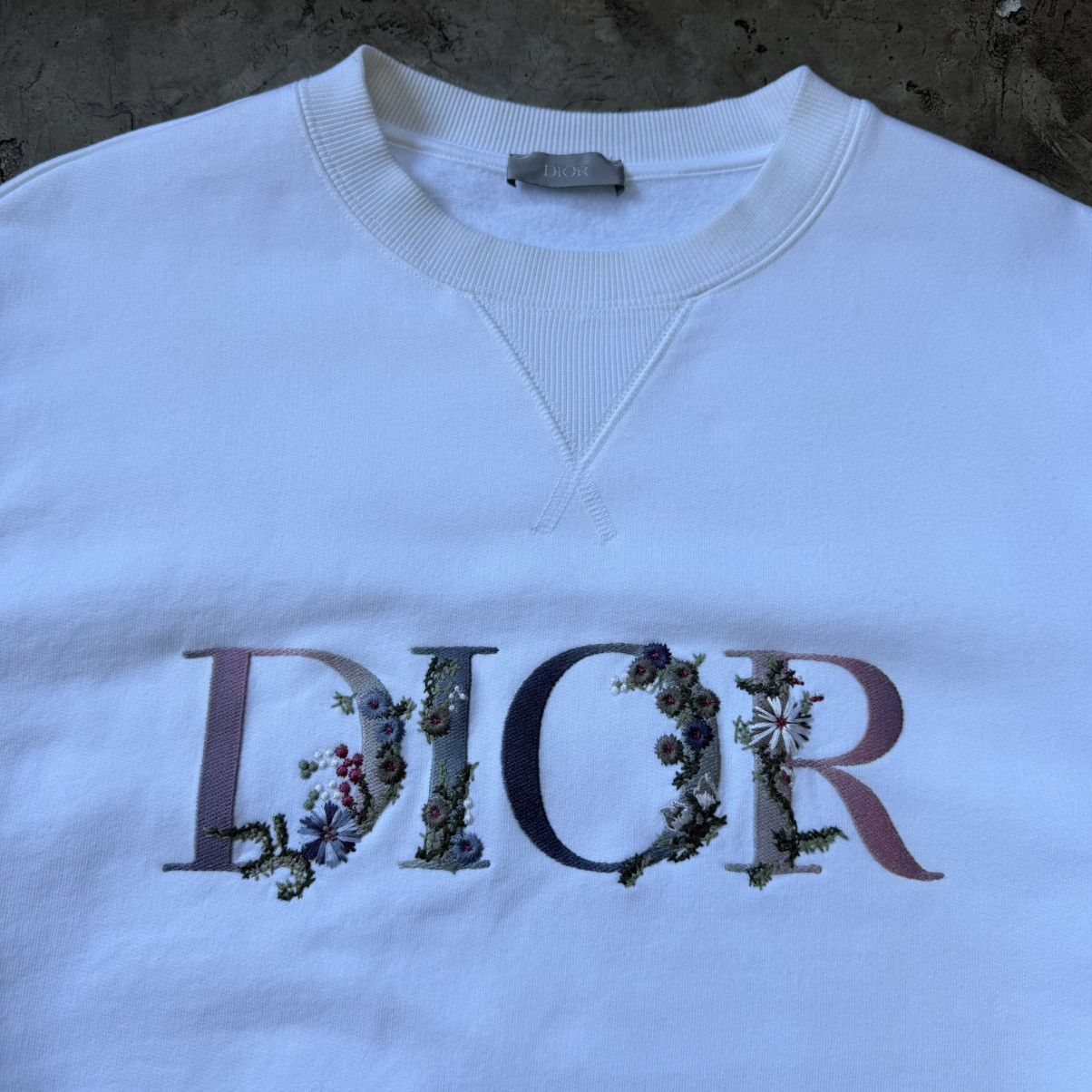 Dior Dior - Floral Embroidered Logo Crewneck Size US XL / EU 56 / 4 - 3 Thumbnail