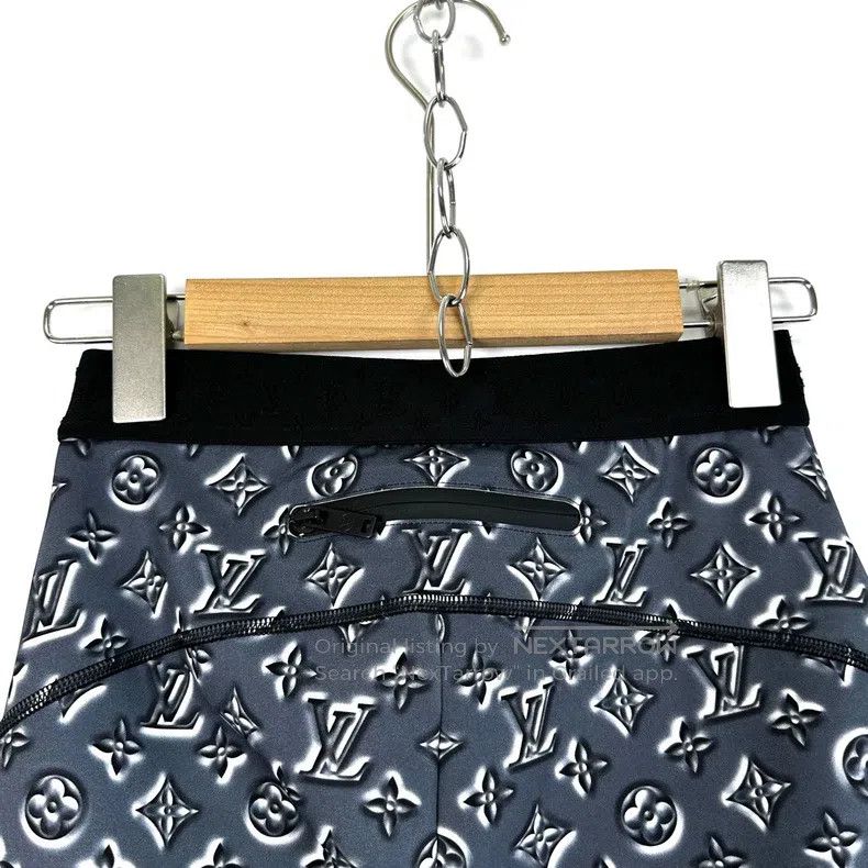 Louis Vuitton Louis Vuitton Grey presbyopic logo yoga pants Size US 34 / EU 50 - 6 Thumbnail