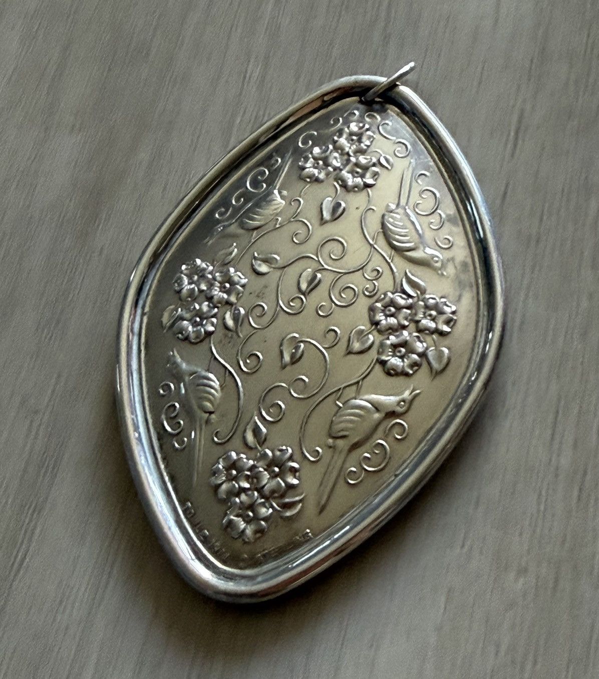 Vintage Vintage Towle Christmas Ornament/ Pendant Four Calling Birds Size ONE SIZE - 1 Thumbnail