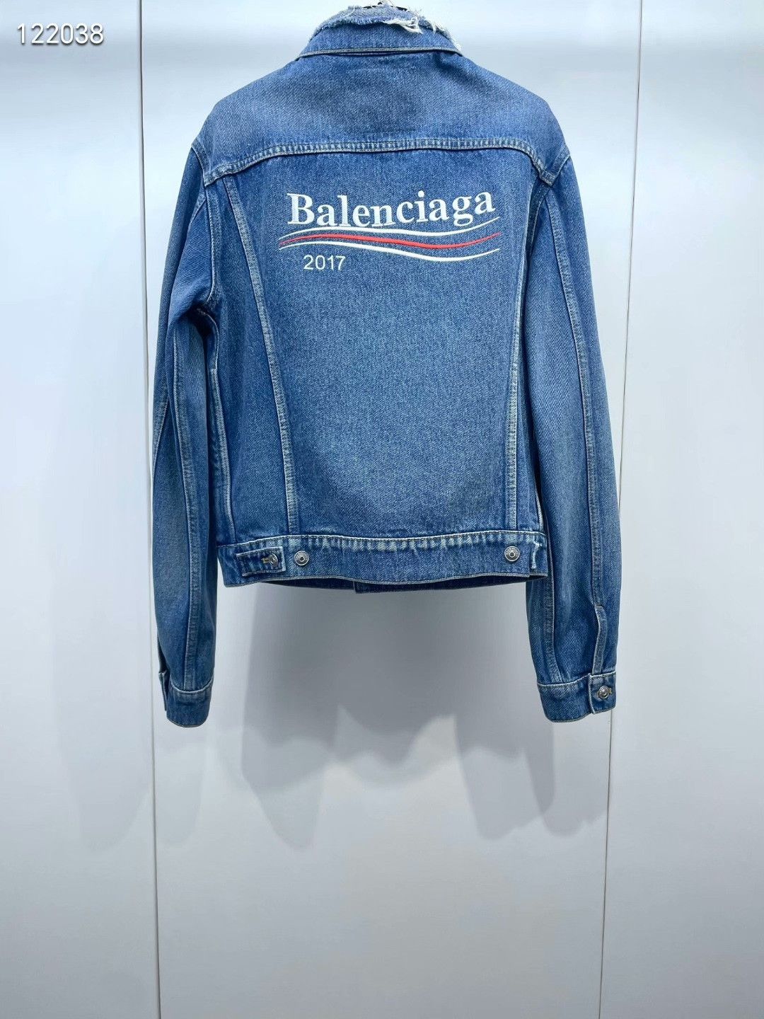 Balenciaga Balenciaga Distressed Embroidered Denim Jacket Size US S / EU 44-46 / 1 - 1 Thumbnail