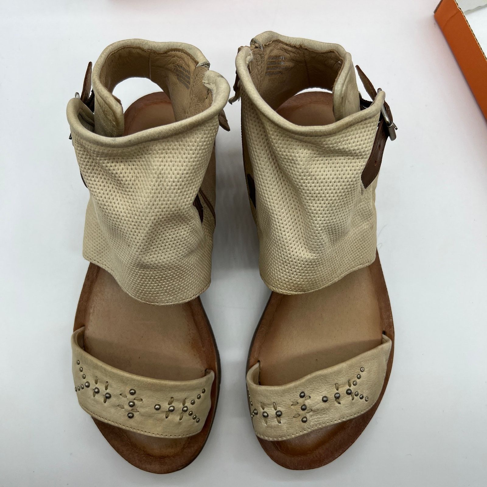 Other Miz Mooz Leather Wide Width Sandals Women Size 7.5 Size US 7.5 / IT 37.5 - 3 Thumbnail