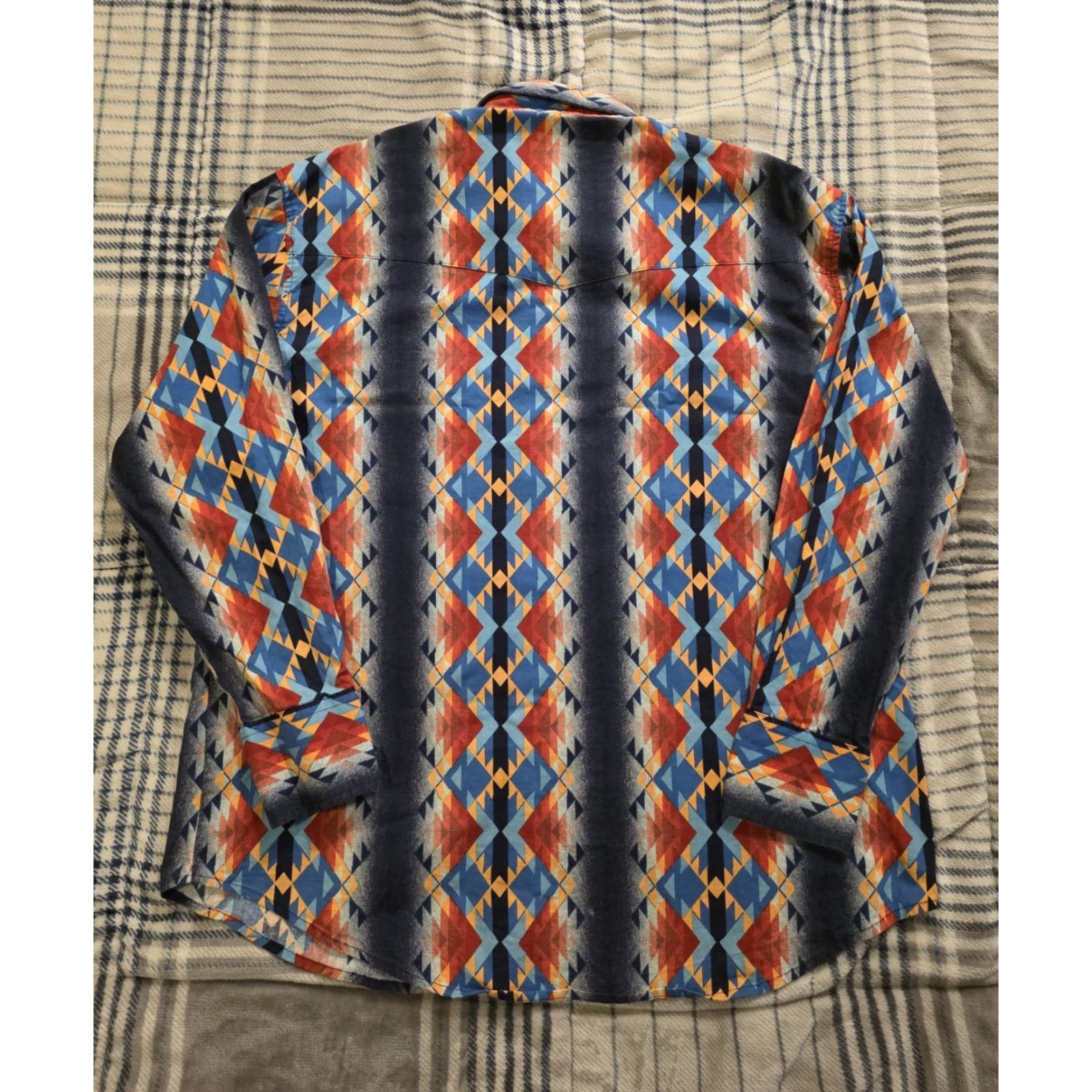 Wrangler VINTAGE Wrangler Checotah Long Sleeve Pearl Snap Aztec Print Shirt Men's XL Size US XL / EU 56 / 4 - 3 Thumbnail
