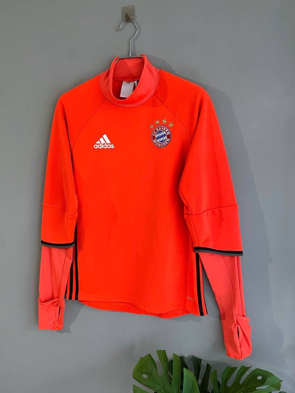 Adidas FC Bayern München Soccer Jersey Training Long Sleeve, Size S Size US S / EU 44-46 / 1 - 3 Thumbnail