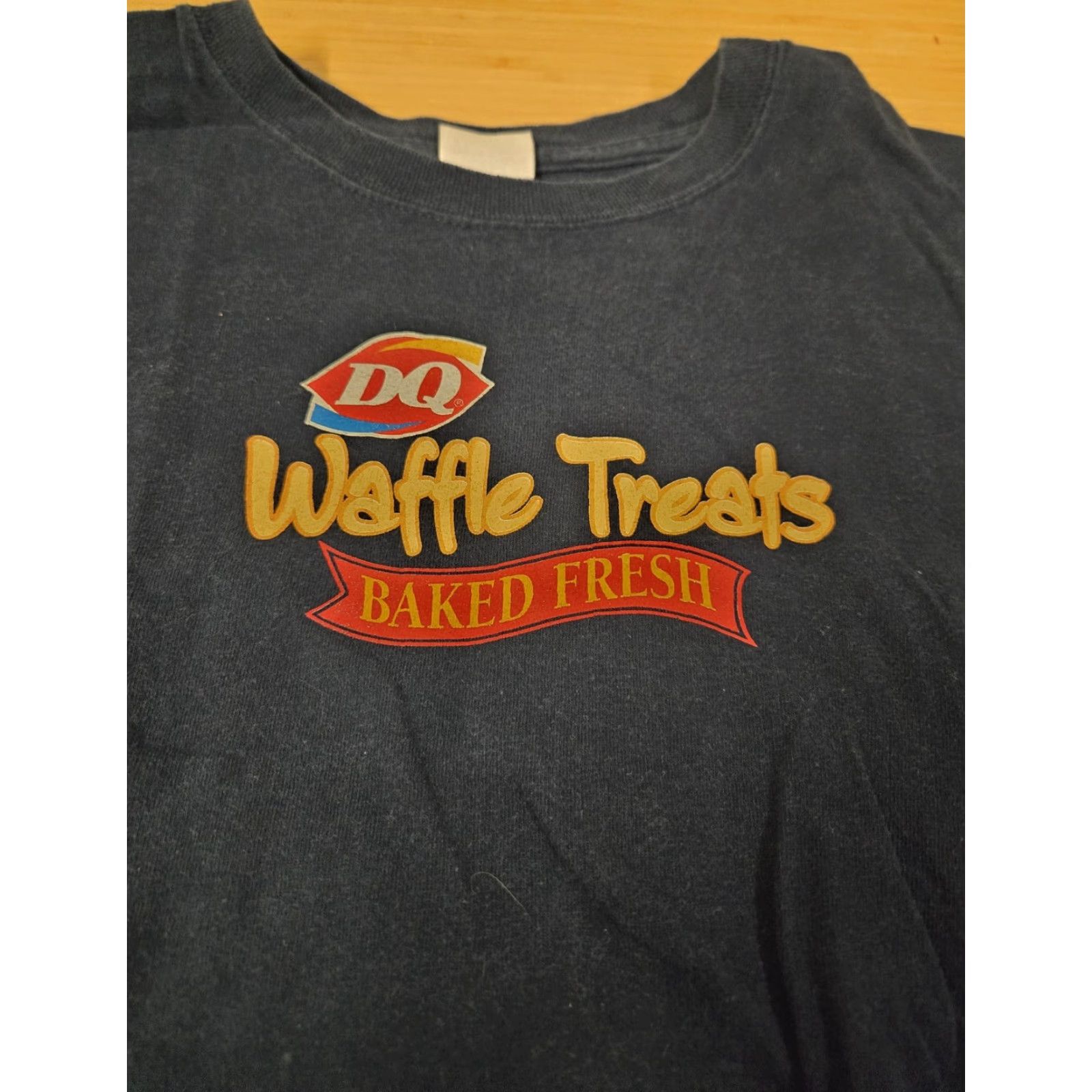 Gildan Dairy Queen DQ Shirt Mens Small Navy Graphic Blue Tee Size US S / EU 44-46 / 1 - 2 Thumbnail