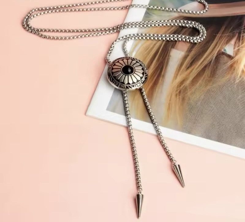 Cowboy Equipment × Vintage Metal Round Flower Bolo Tie Size ONE SIZE - 6 Thumbnail
