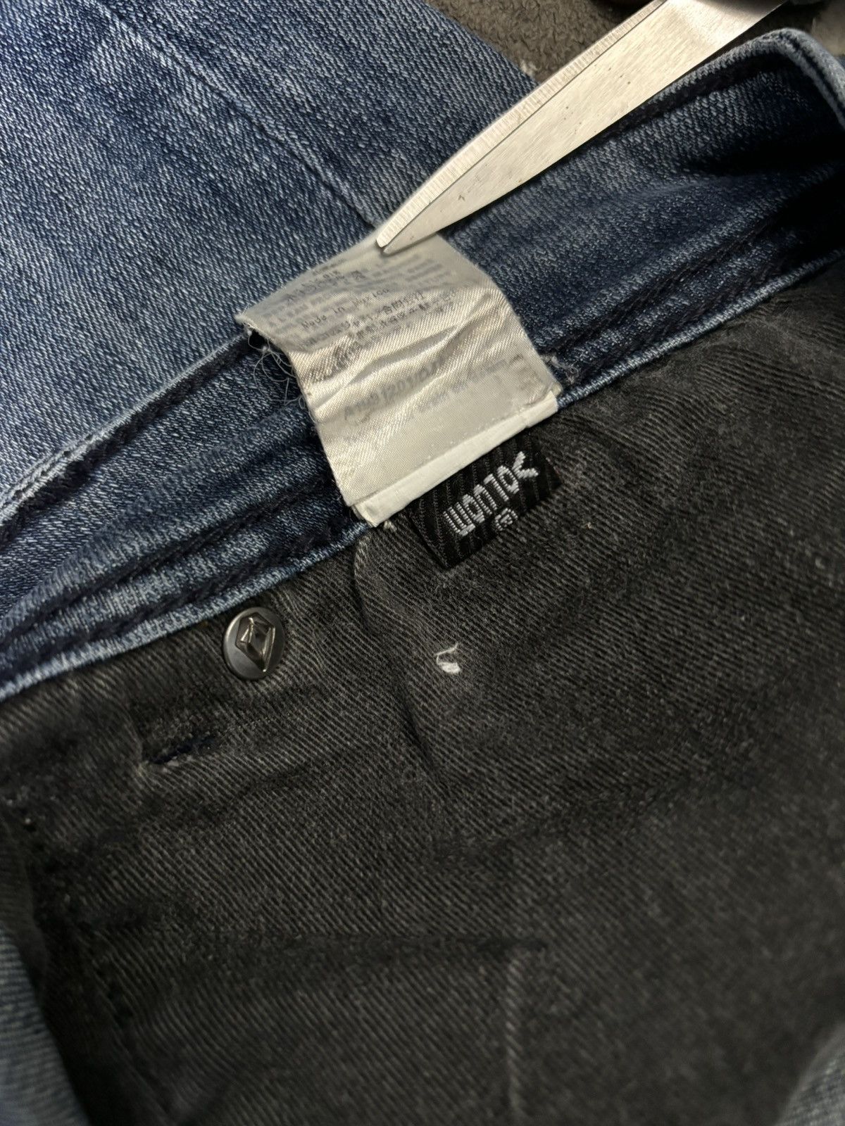 Volcom Vintage Volcom Small Logo Embroidered Regular Straight Jeans Size US 32 / EU 48 - 22 Thumbnail