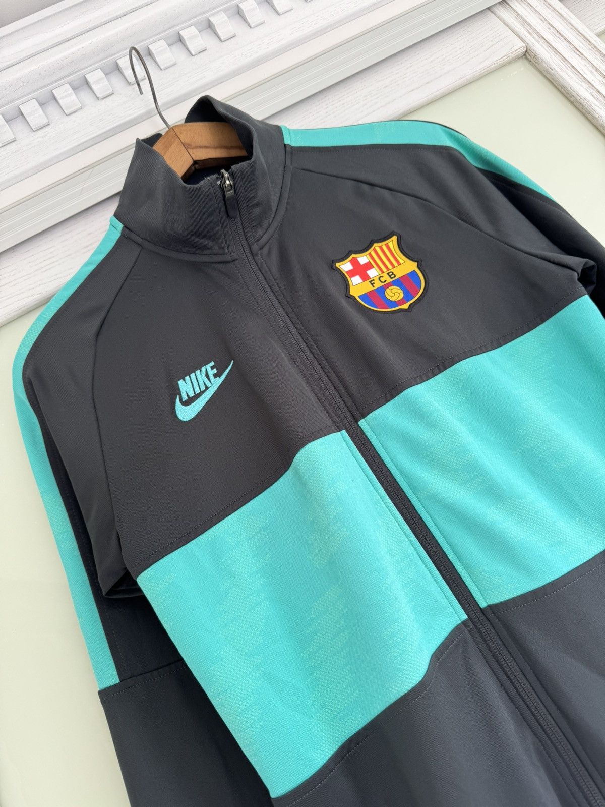 Nike Barcelona 2019-2020 Soccer Track Jacket Football Kit Shirt Size US S / EU 44-46 / 1 - 6 Thumbnail