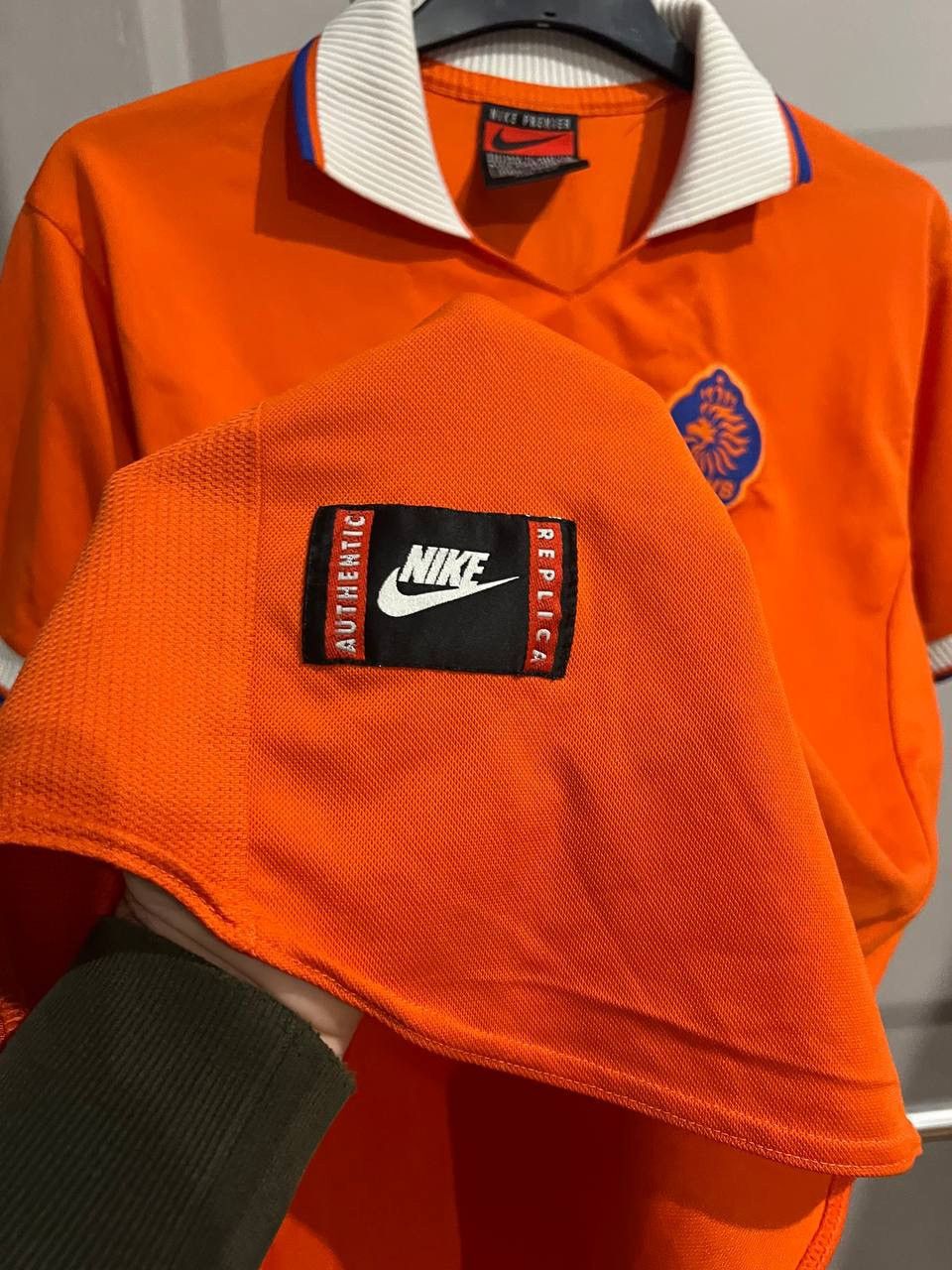 Nike 1997/98 NETHERLANDS(HOLLAND) HOME SOCCER JERSEY SHIRT NIKE M Size US M / EU 48-50 / 2 - 9 Thumbnail