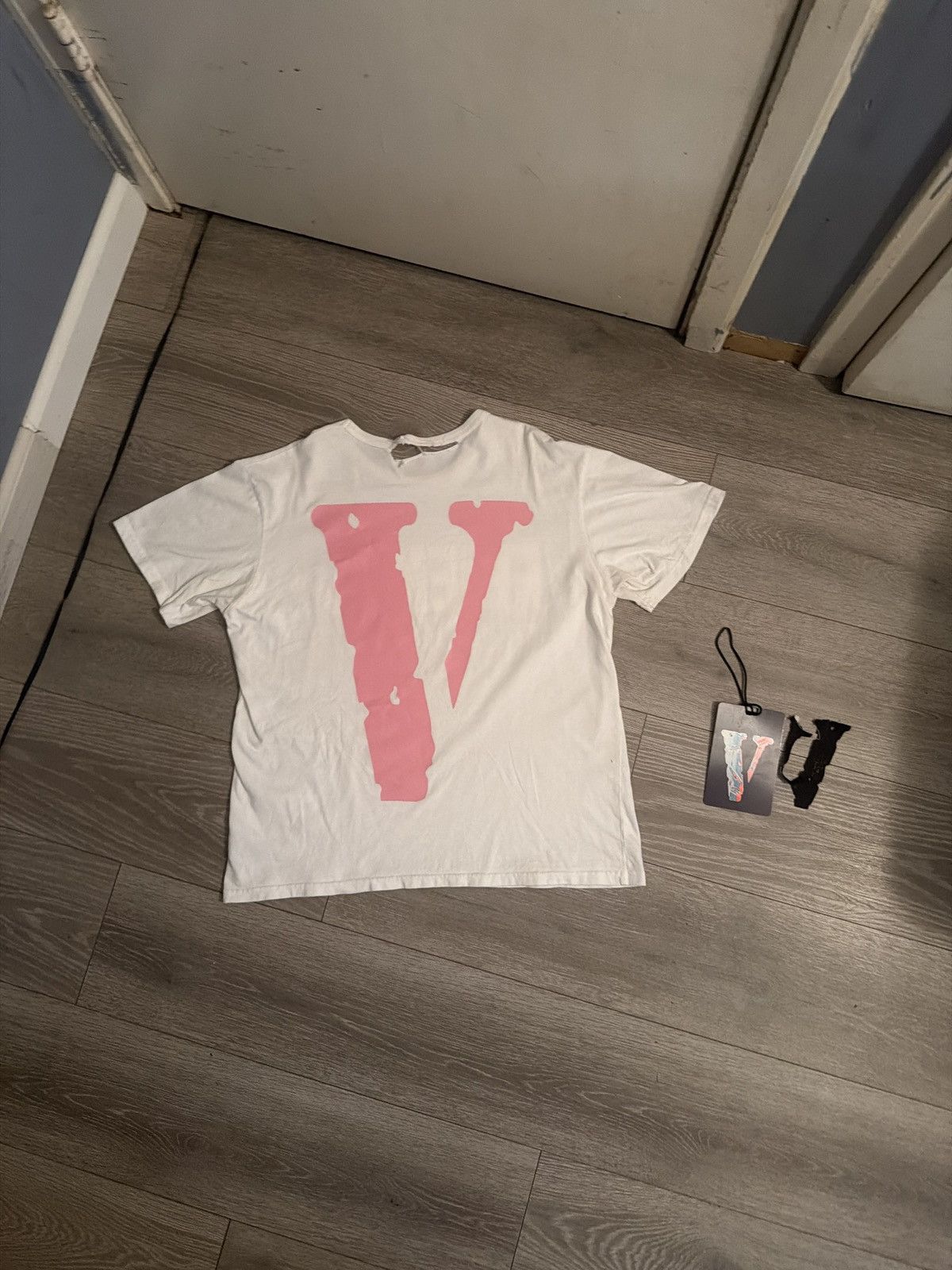 Vlone Friends Vlone white and pink Size US M / EU 48-50 / 2 - 3 Thumbnail