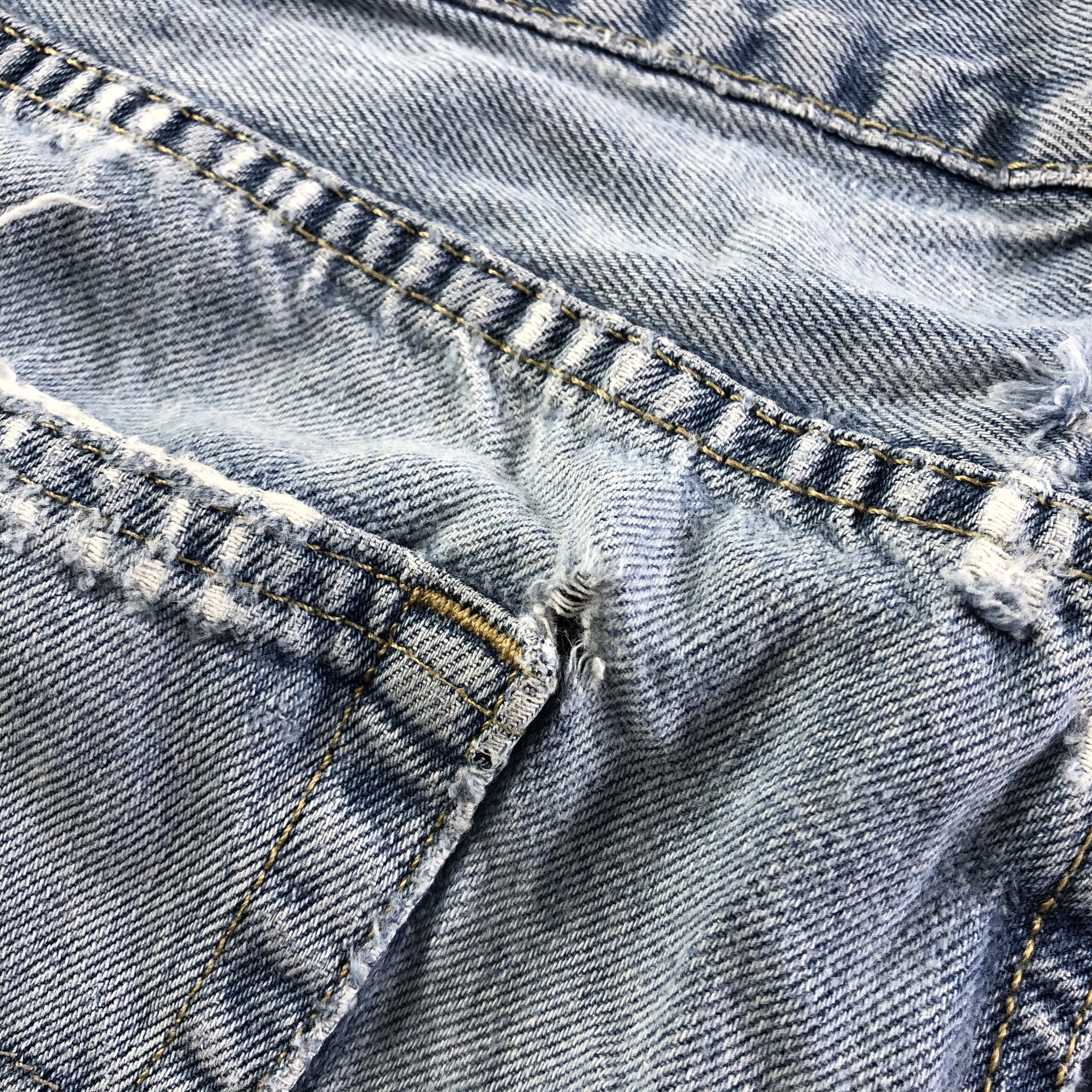 Levi's Vintage Blue Wash Levis 505 Jeans-J3718 Size US 35 - 8 Thumbnail