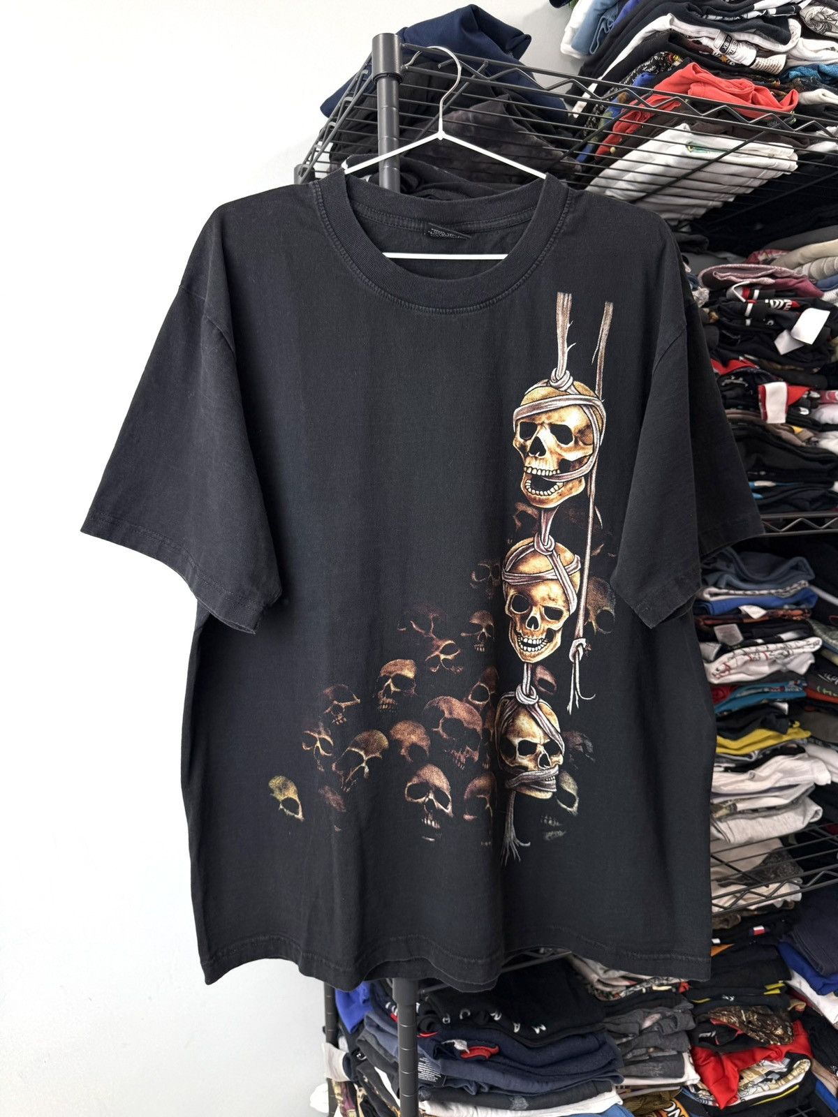 Vintage Vintage 1990’s Abstract Scull Art Tee Shirt WWE Size US XL / EU 56 / 4 - 1 Thumbnail