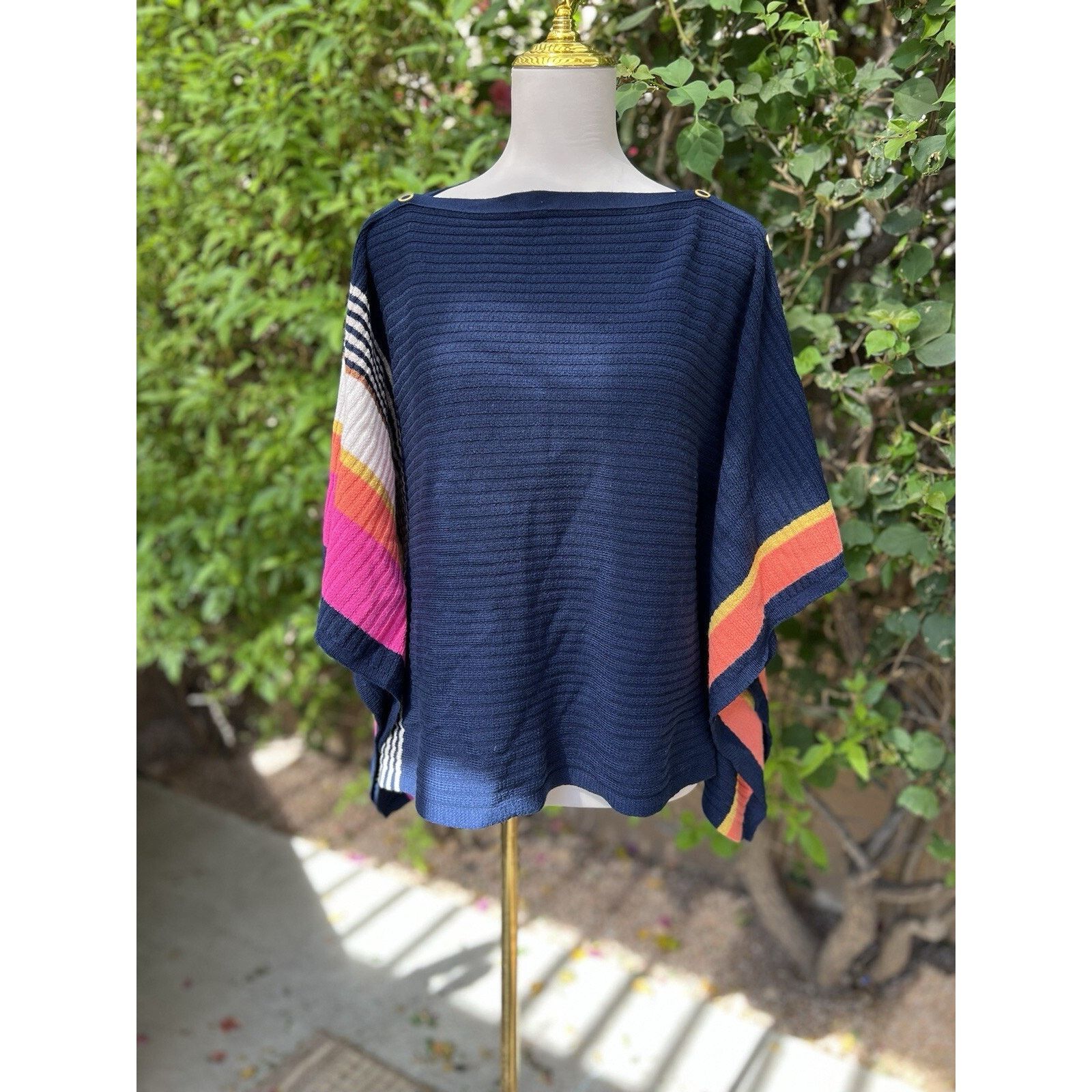 Trina Turk XS/S Trina Turk 100% Merino Wool Knit Poncho Off Shoulder Size XS / US 0-2 / IT 36-38 - 4 Thumbnail