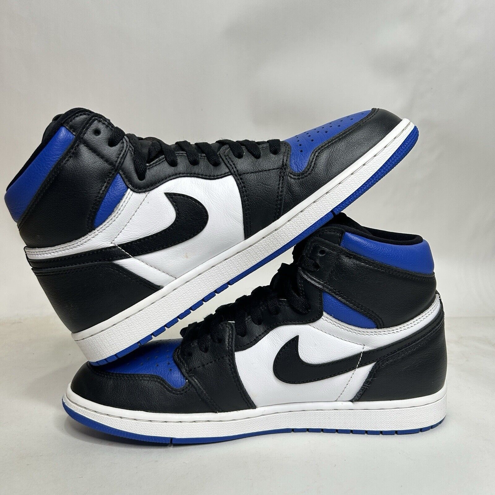 Jordan Brand Nike Shoes Air Jordan 1 Retro High OG “Royal Toe” 2024 Size US 11 / EU 44 - 3 Thumbnail