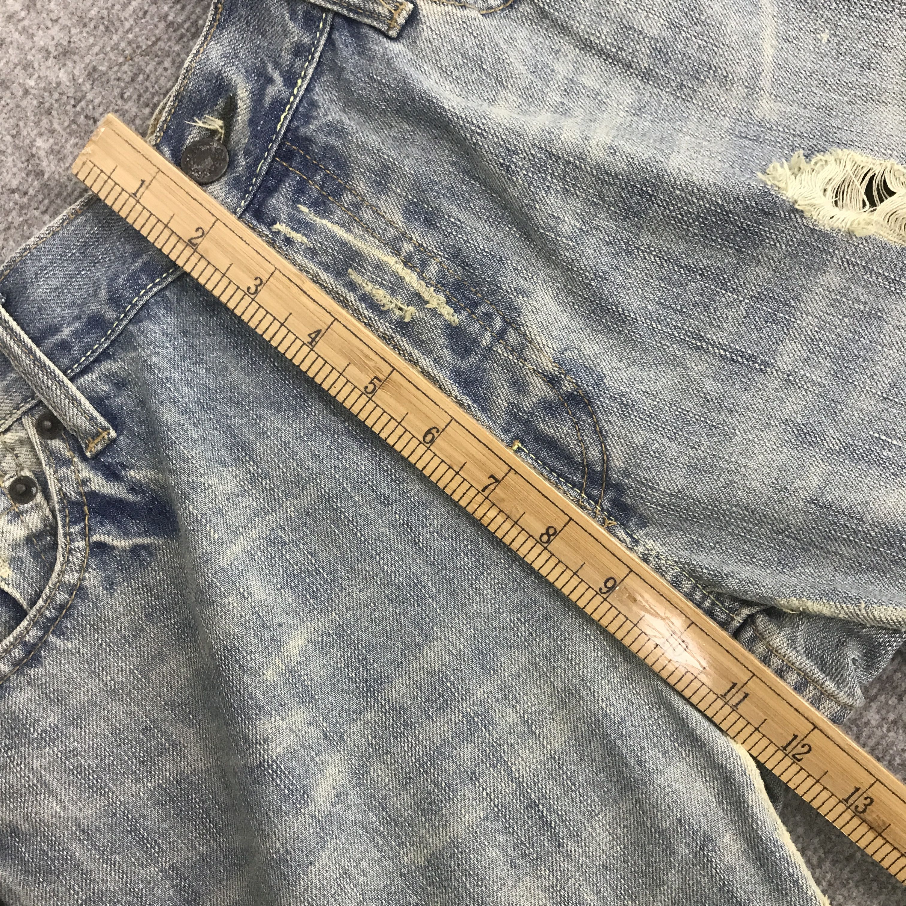 Abercrombie & Fitch baggy denim abercrombie & fitch distressed jeans Size US 32 / EU 48 - 7 Thumbnail