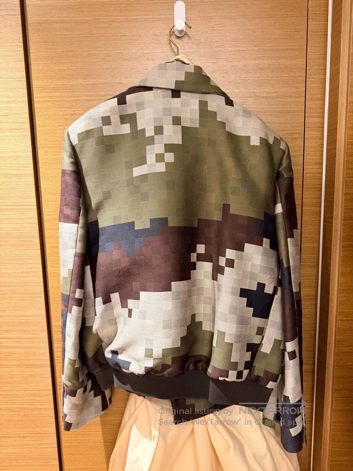 Louis Vuitton Green Pixel Pattern Light Jacket Size L. Size US L / EU 52-54 / 3 - 2 Thumbnail