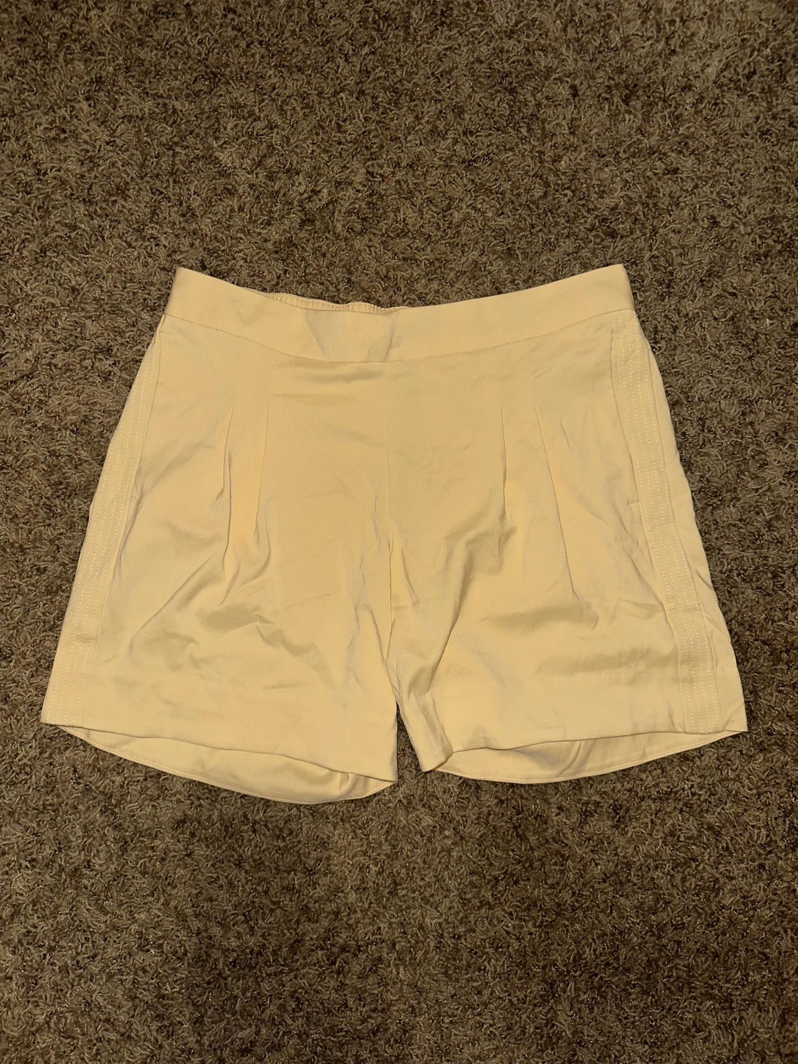 Nike Nike Womens Golf UV Pleated Shorts Sample Size 28" / US 6 / IT 42 - 1 Thumbnail