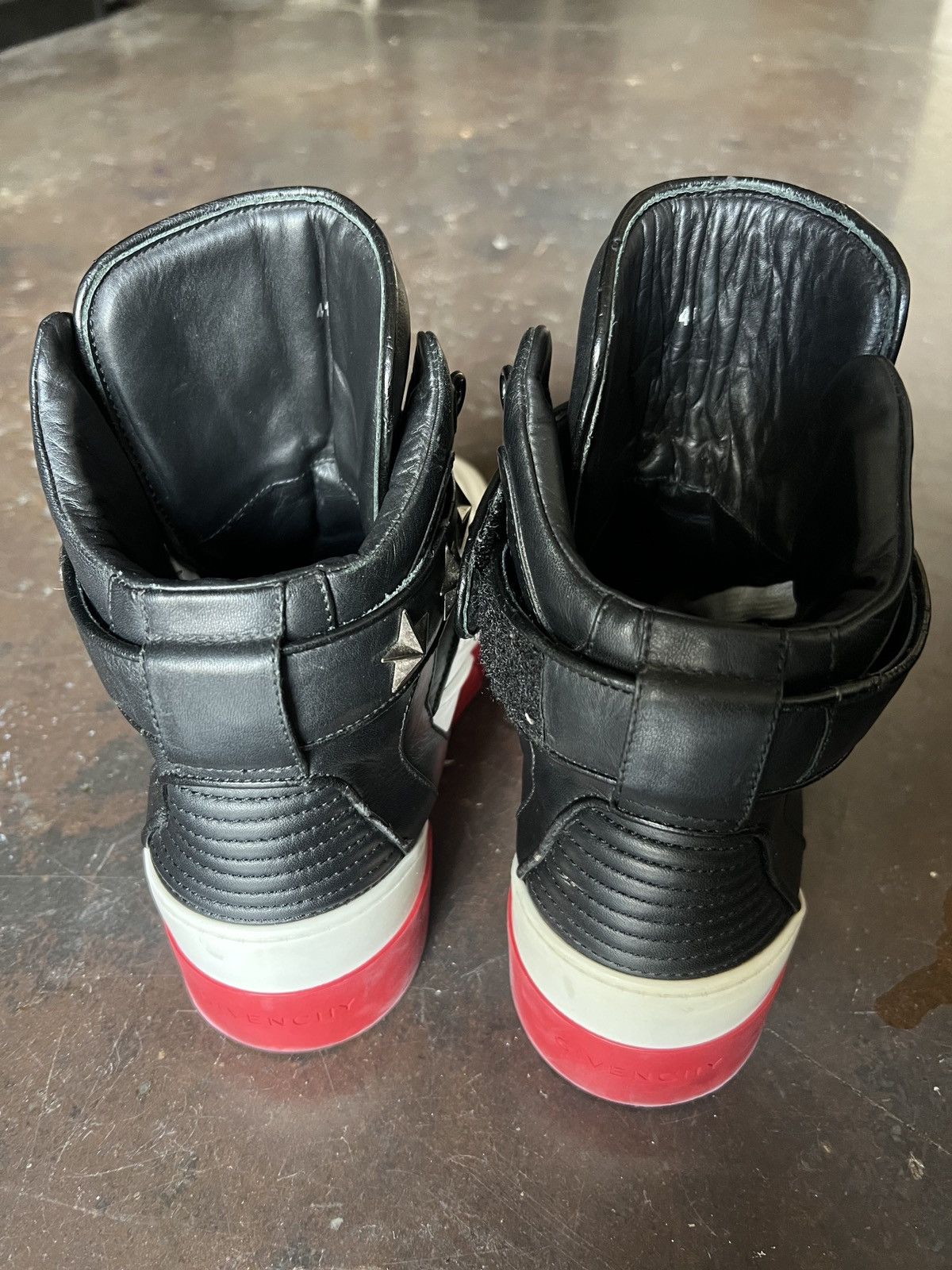 Givenchy (RARE) Givenchy Tyson Star Studded Sneakers Size US 8 / EU 41 - 5 Thumbnail