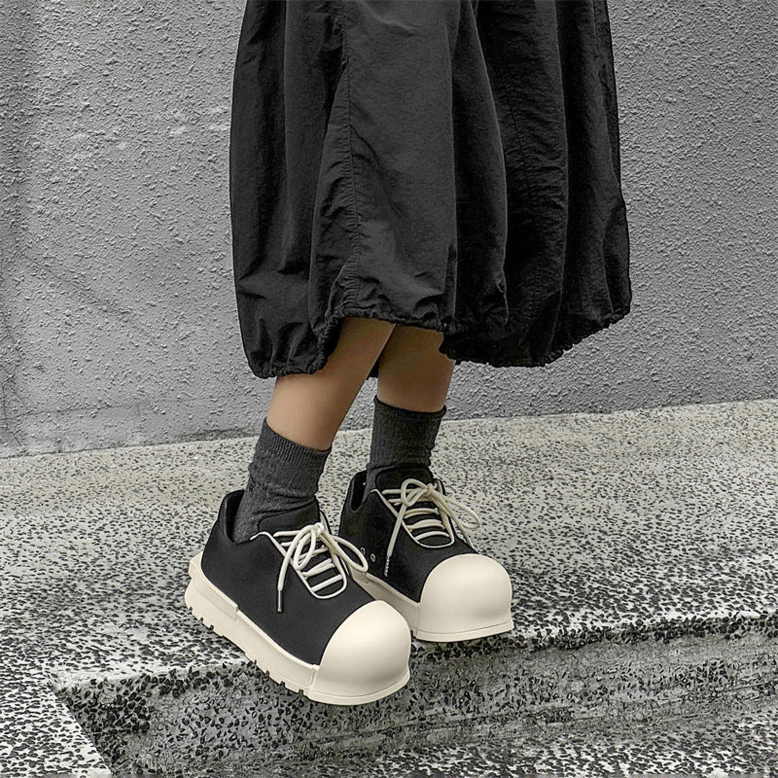 Japanese Brand Mickey Big-Head Round-Toe Platform Shoes Size US 9 / EU 42 - 5 Thumbnail