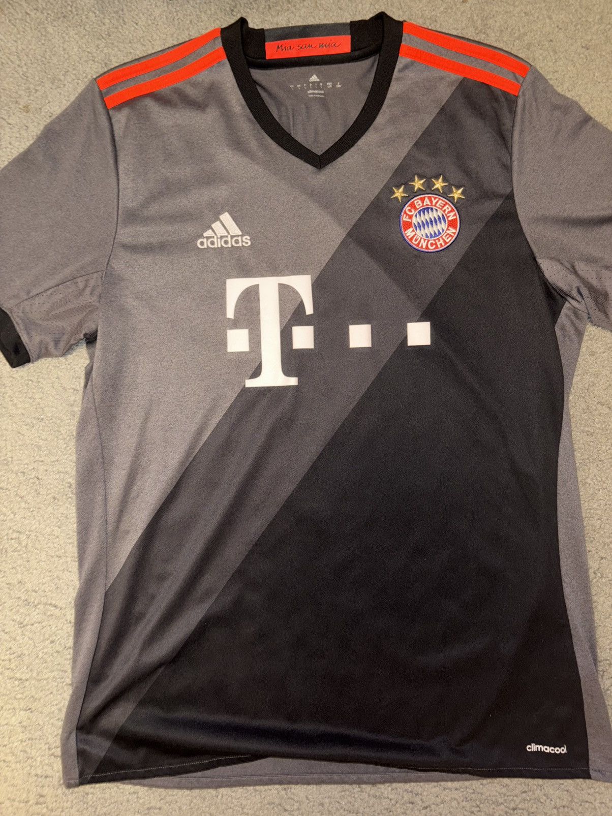 Adidas Adidas Bayern Munich Kit Size US L / EU 52-54 / 3 - 1 Thumbnail