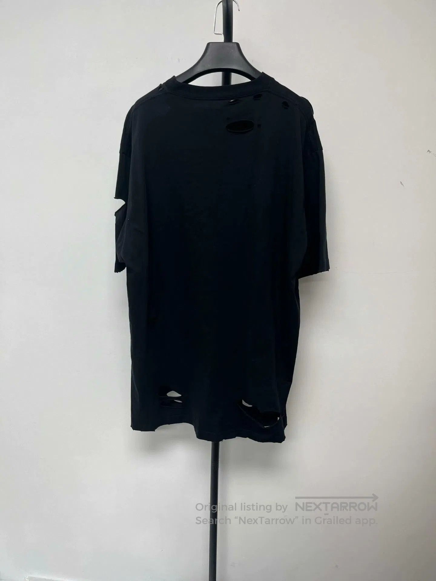 Balenciaga Balenciaga Letter Print Hole Round Neck T-Shirt. Size US XS / EU 42 / 0 - 2 Thumbnail