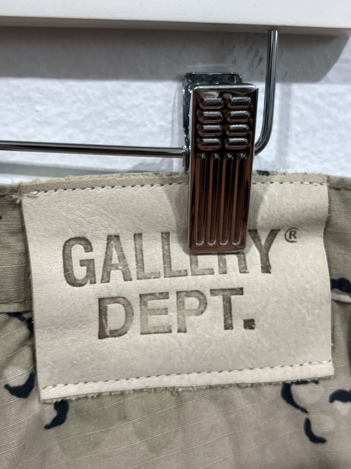 Gallery Dept. Gallery Dept. Desert Camo G Patch Jeans 33/32 Size US 33 - 7 Thumbnail