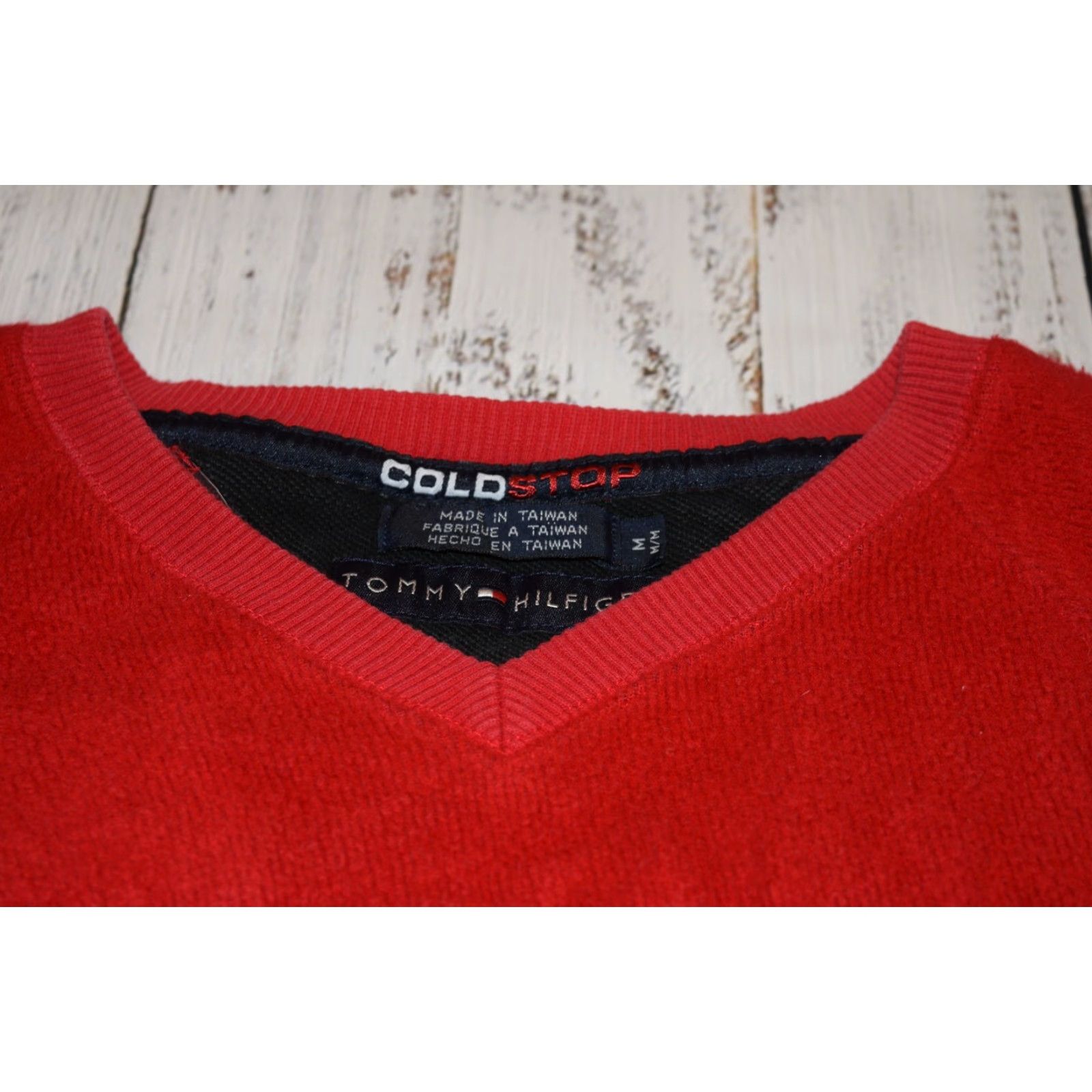 Tommy Hilfiger VINTAGE Tommy Hilfiger Sweatshirt Mens M Red Cold Stop V-Neck Pullover 90s Size US M / EU 48-50 / 2 - 5 Thumbnail