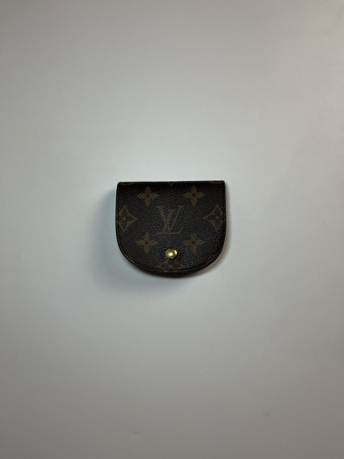 Louis Vuitton Louis Vuitton Monogram Porte Monnaie Gousset Coin Case Size ONE SIZE - 1 Thumbnail