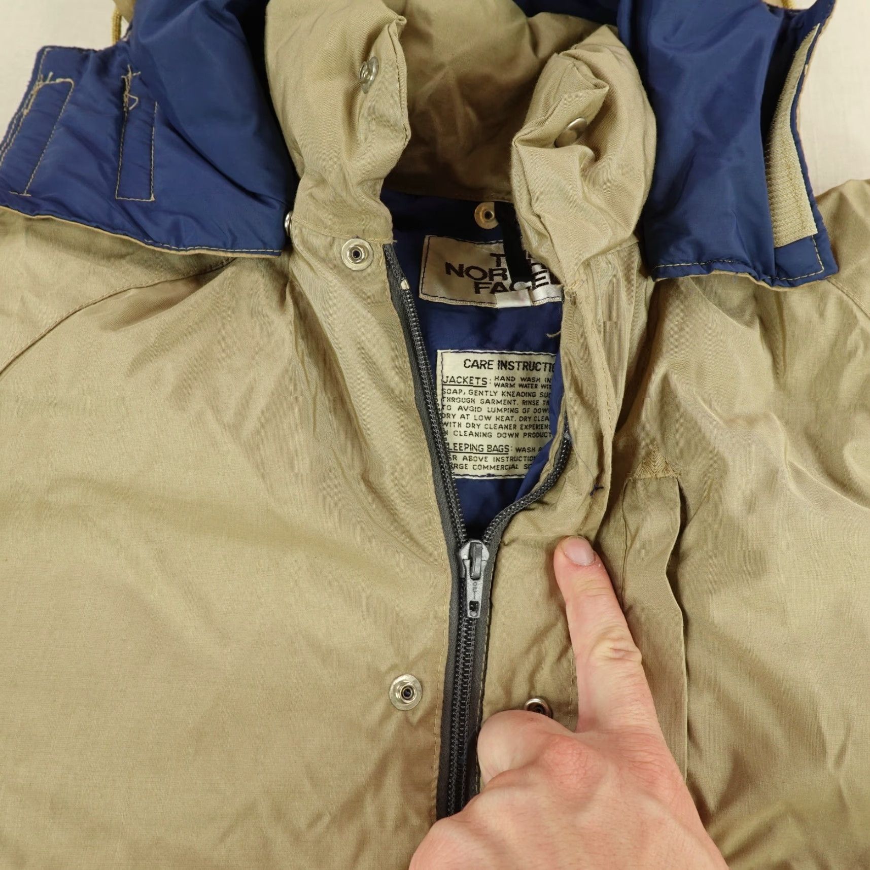 The North Face Vintage North Face Men’s Jacket S Puffer Down Nylon Beige Removable Hood Outdoor 70s Size US S / EU 44-46 / 1 - 4 Thumbnail