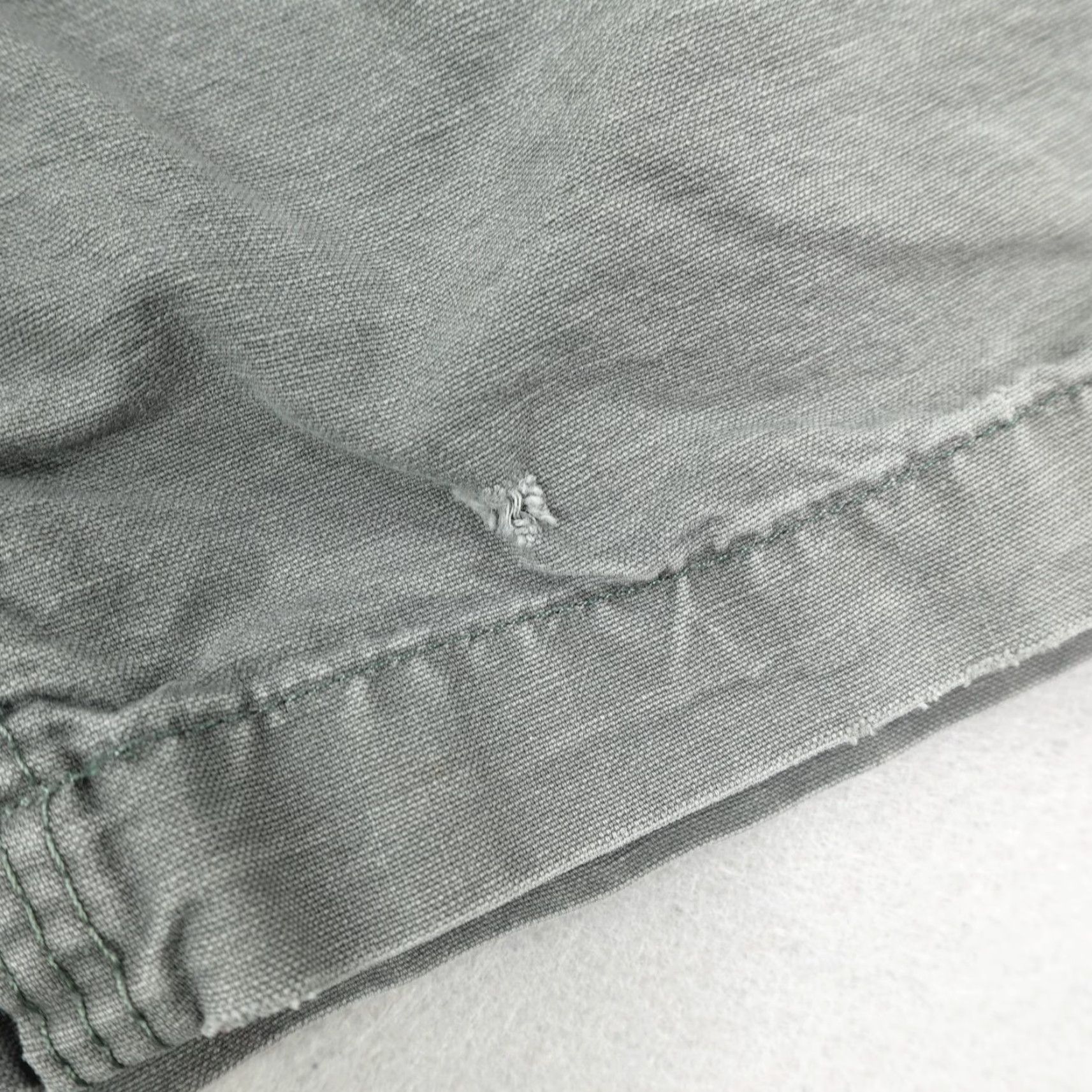 Carhartt VINTAGE Carhartt Shorts Mens Large Gray Cargo Work Utility Canvas Heavy Duty ^ Size US 34 / EU 50 - 3 Thumbnail