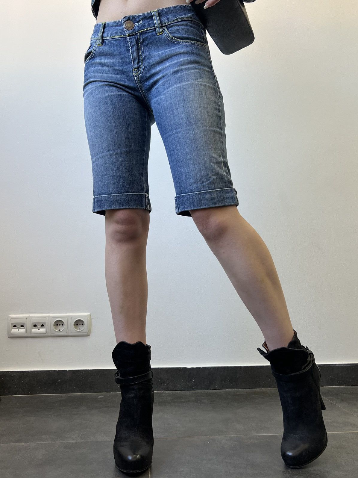 Jean Paul Gaultier × Vintage Y2K Vintage Jean Paul Gaultier Distressed Mini Shorts Low Size 27" / US 4 / IT 40 - 2 Thumbnail