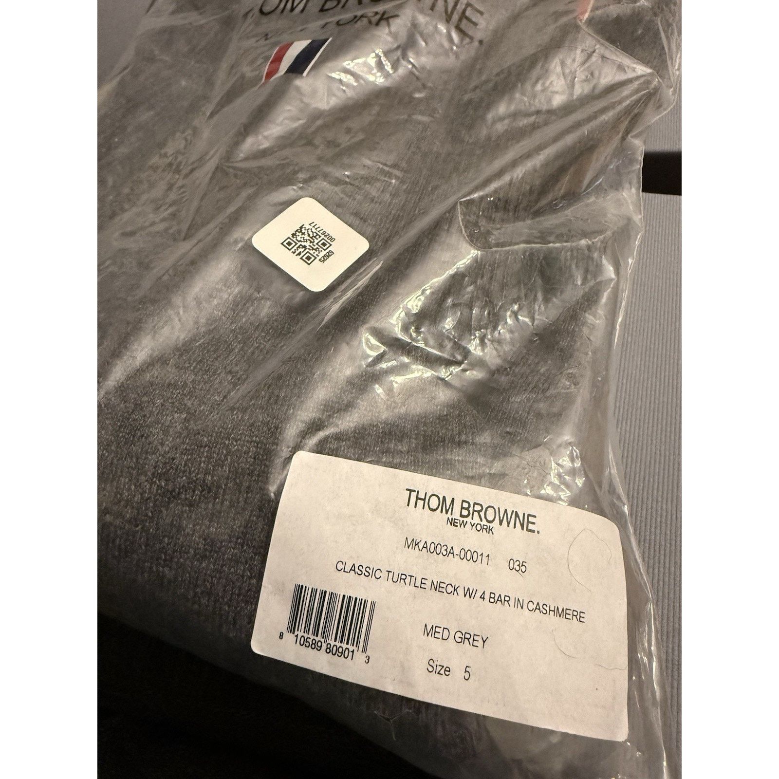 Thom Browne NWT $1700 Thom Browne Cashmere Turtleneck Made in Scotland. Size US XXL / EU 58 / 5 - 10 Thumbnail