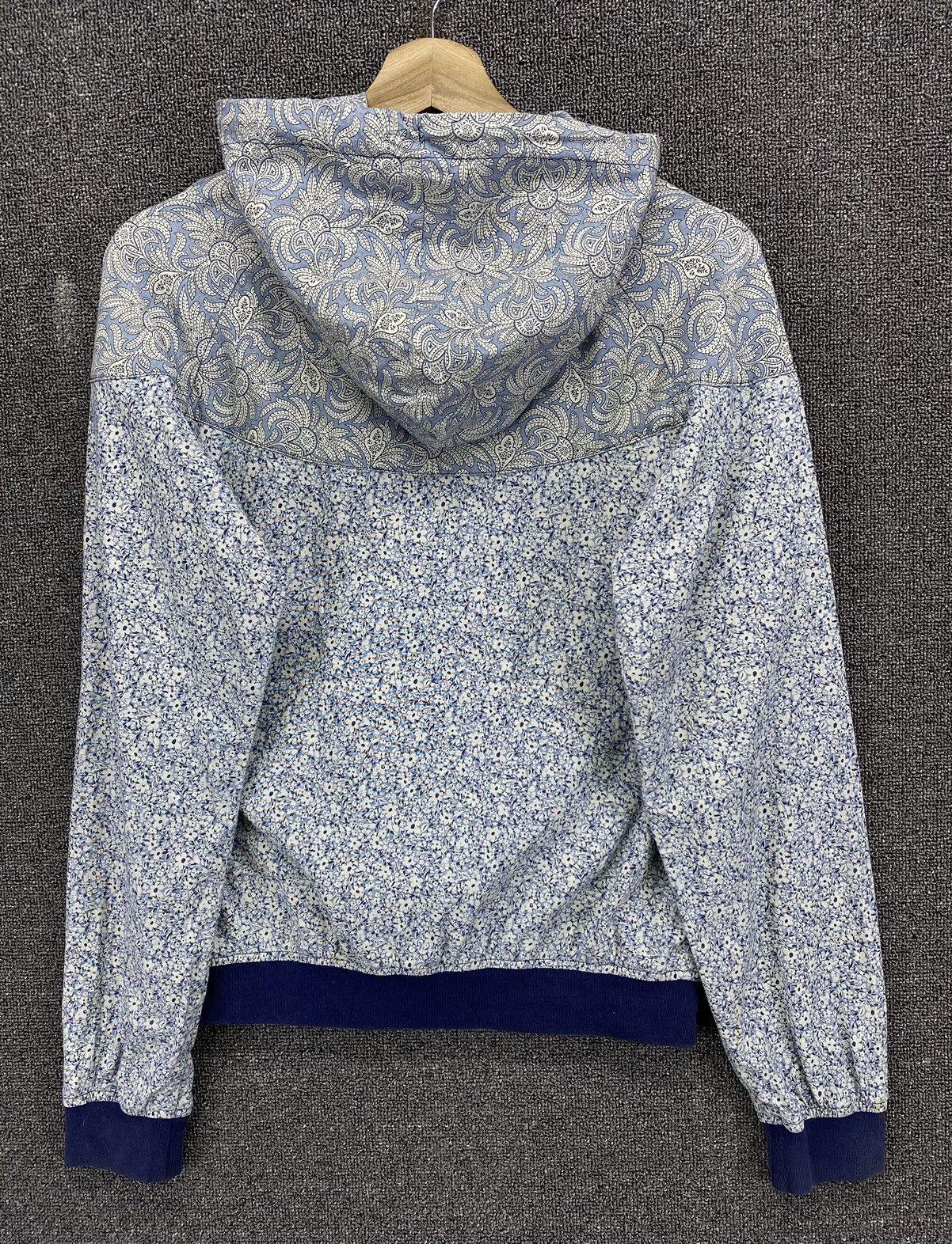 Nike Vintage Nike Paisley Hoodie Jacket Size L / US 10 / IT 46 - 11 Thumbnail